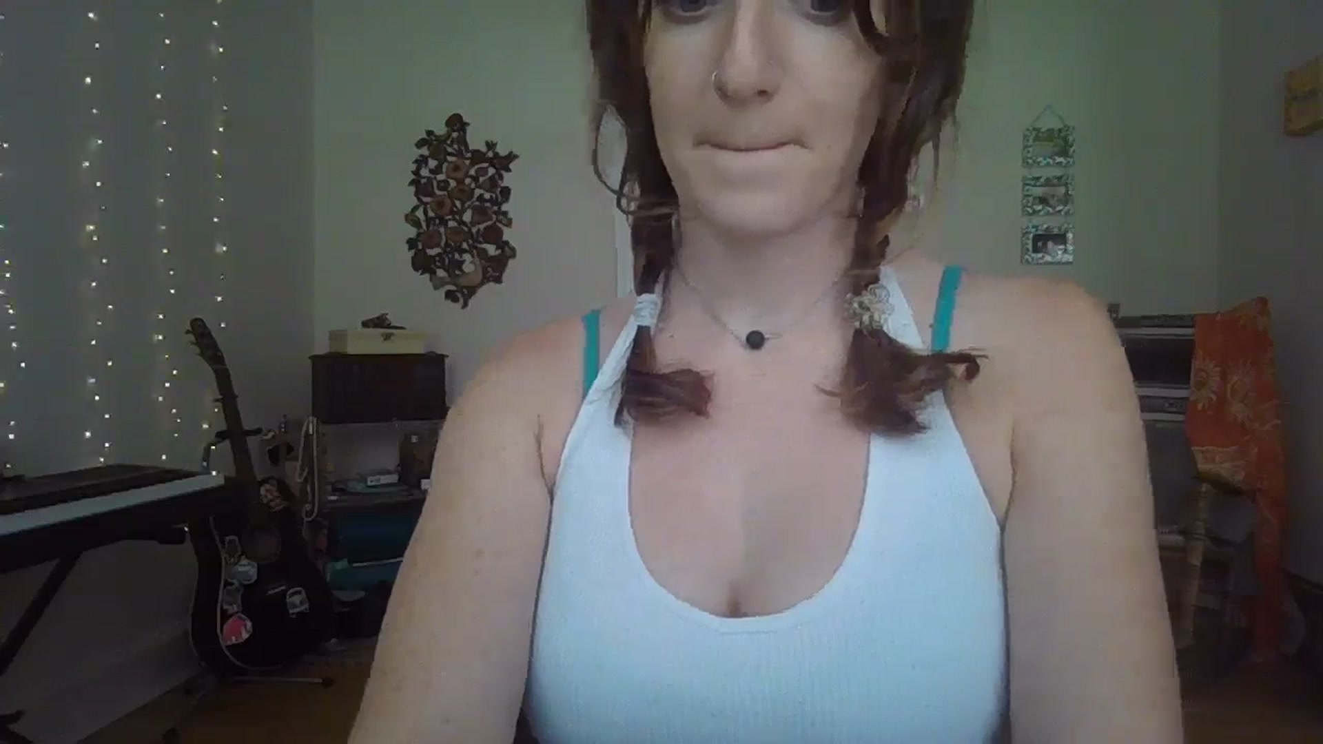 Gallery image thumbnail from EmmalineLime's myfreecams stream on, 06/30/2024, 20:15 image 9 of 20