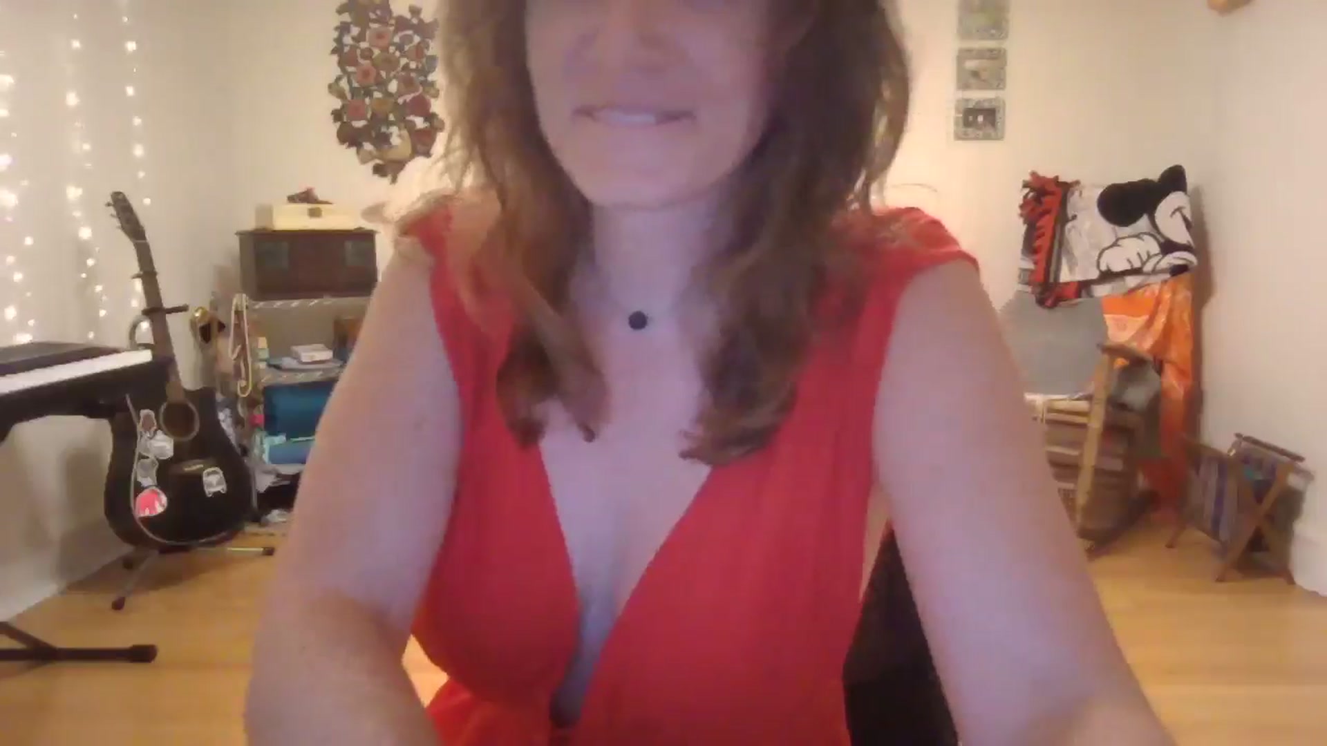Gallery image thumbnail from EmmalineLime's myfreecams stream on, 07/14/2024, 02:42 image 10 of 20