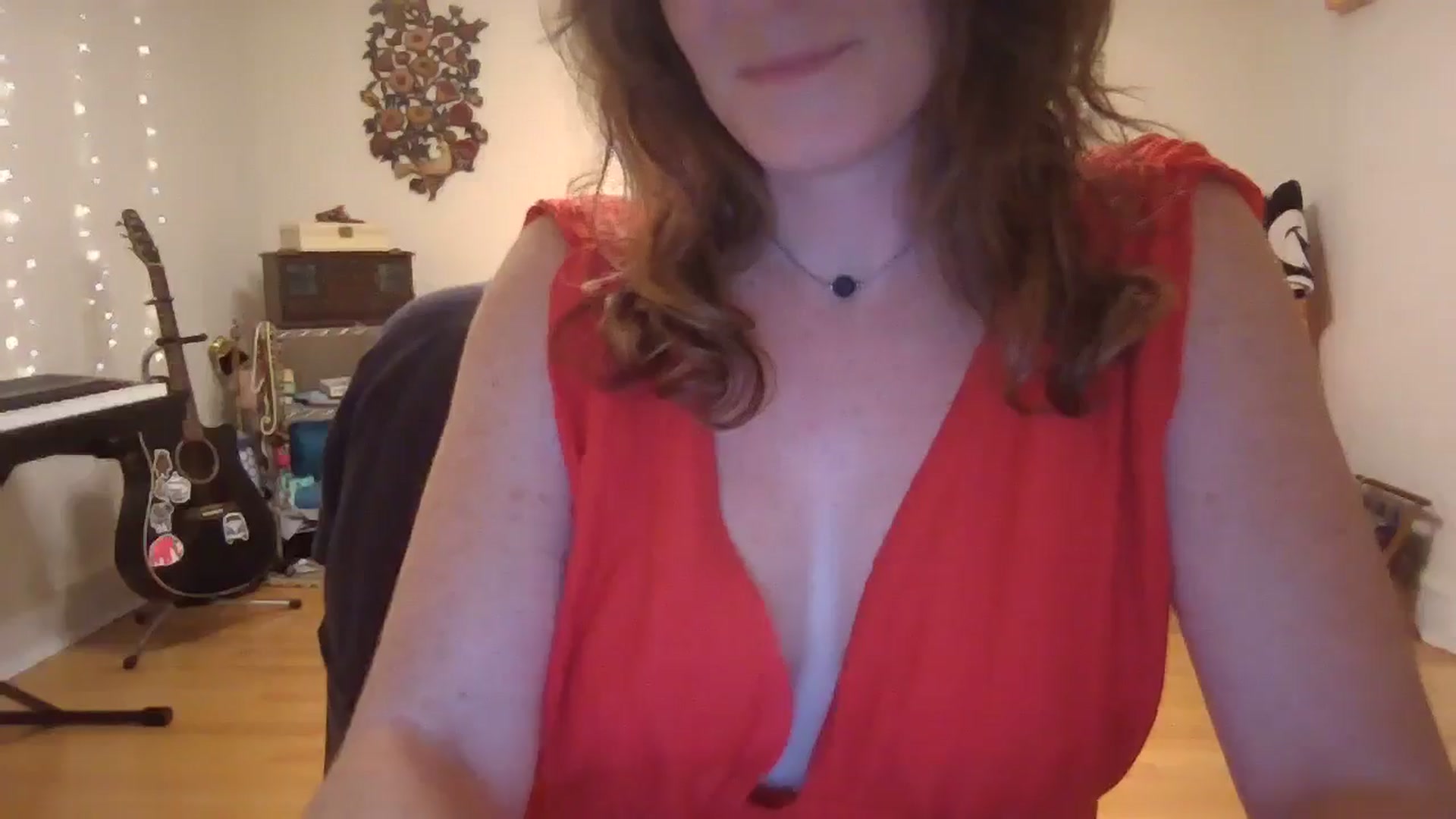 Gallery image thumbnail from EmmalineLime's myfreecams stream on, 07/14/2024, 02:42 image 15 of 20