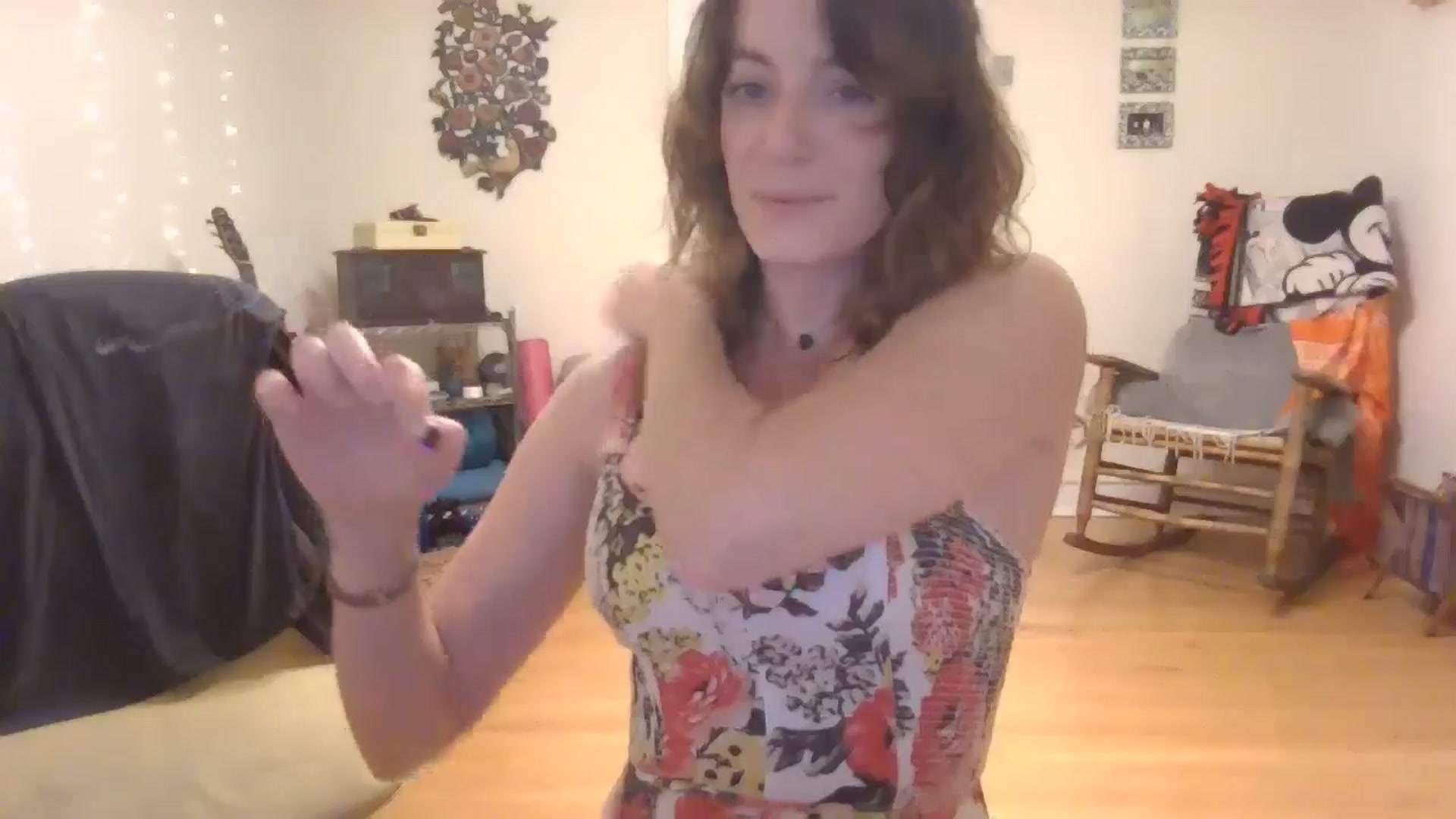 Gallery image thumbnail from EmmalineLime's myfreecams stream on, 07/15/2024, 02:46 image 6 of 20