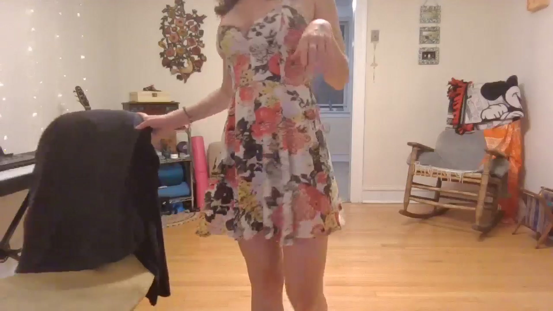 Gallery image thumbnail from EmmalineLime's myfreecams stream on, 07/15/2024, 02:46 image 4 of 20