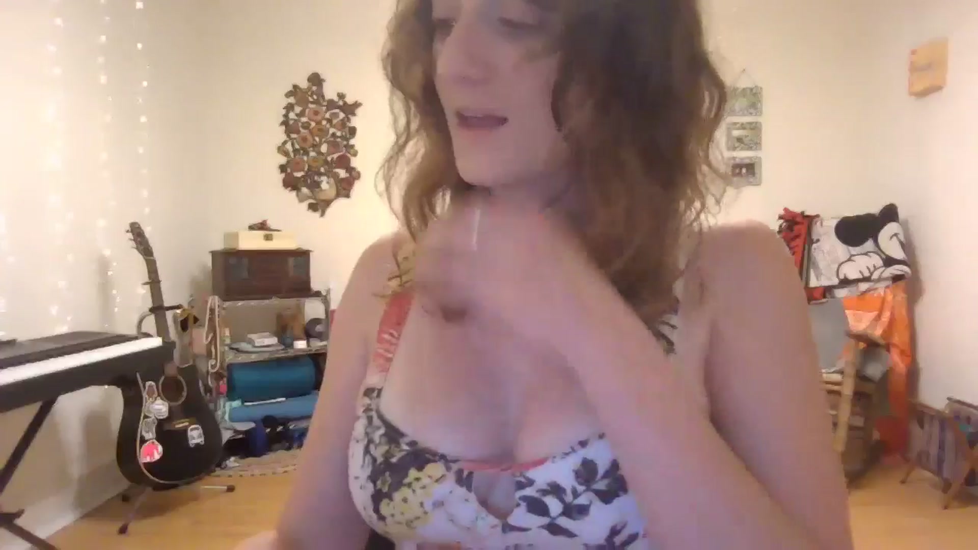 Gallery image thumbnail from EmmalineLime's myfreecams stream on, 07/15/2024, 02:46 image 10 of 20