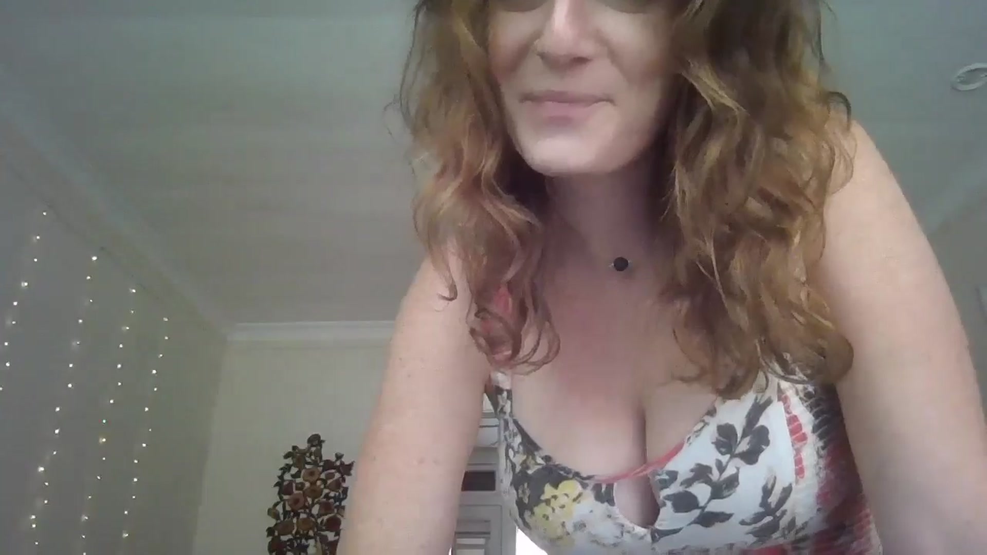 Gallery image thumbnail from EmmalineLime's myfreecams stream on, 07/27/2024, 19:38 image 11 of 20