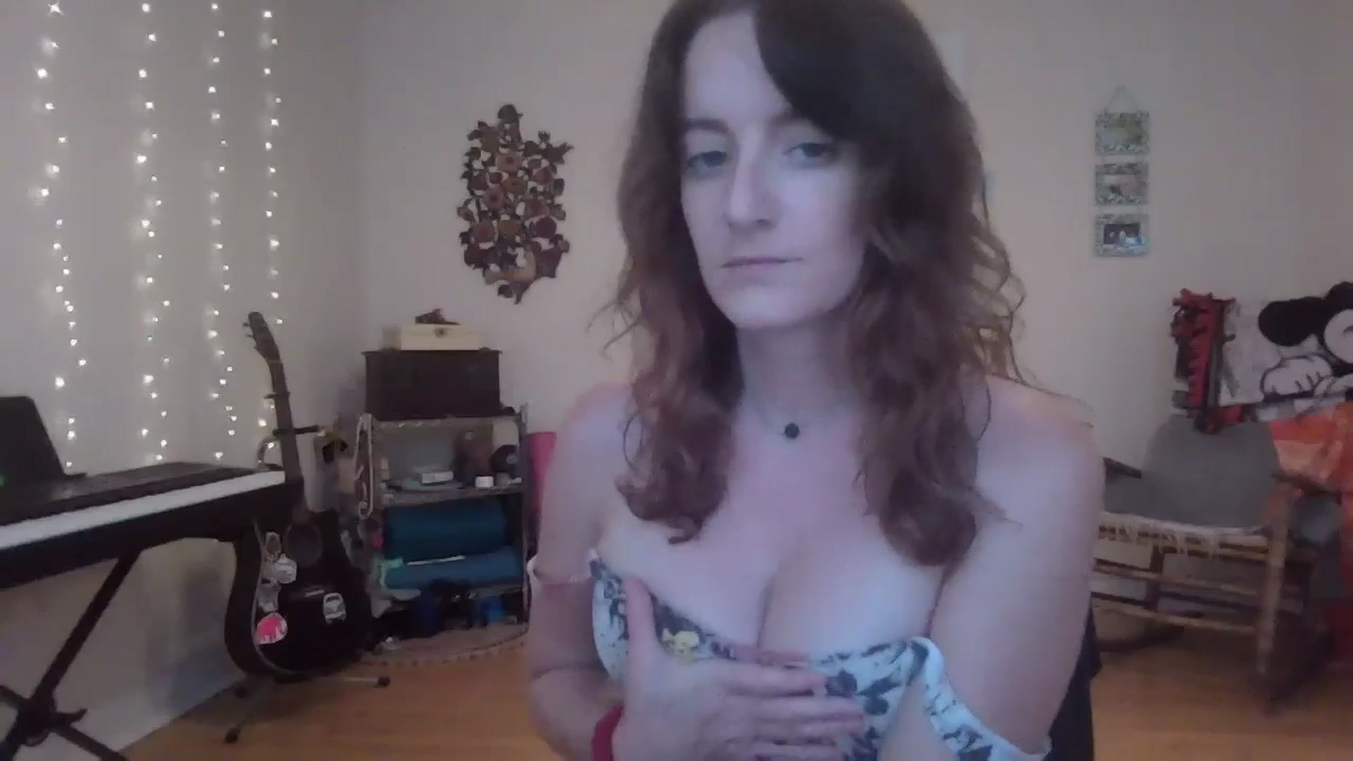 Gallery image thumbnail from EmmalineLime's myfreecams stream on, 07/27/2024, 23:26 image 14 of 20