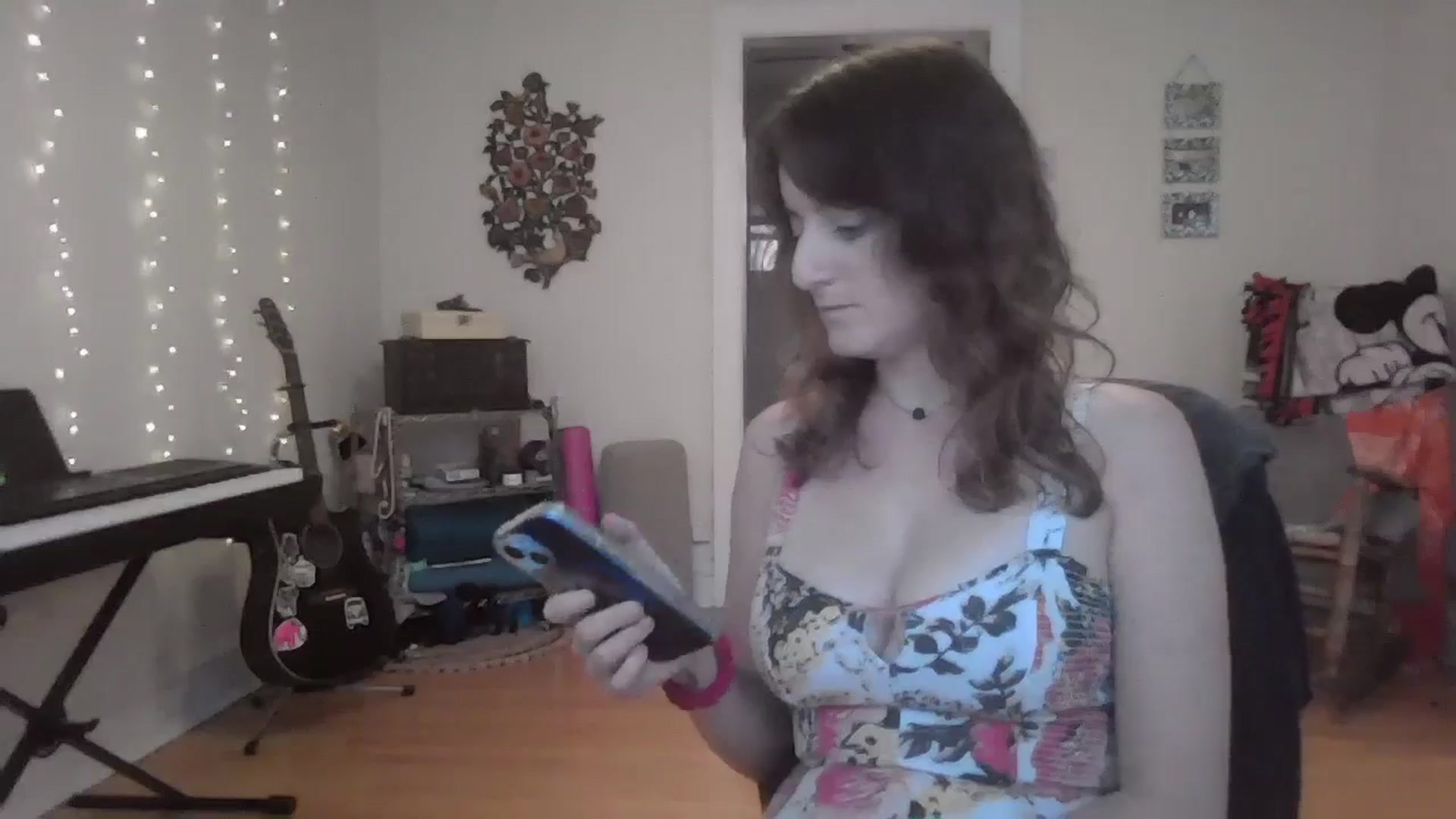 Gallery image thumbnail from EmmalineLime's myfreecams stream on, 07/27/2024, 23:26 image 9 of 20