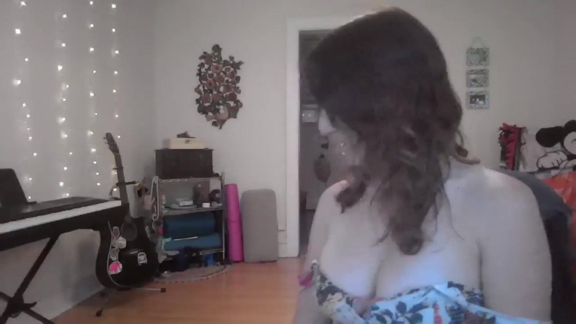 Gallery image thumbnail from EmmalineLime's myfreecams stream on, 07/27/2024, 23:26 image 15 of 20