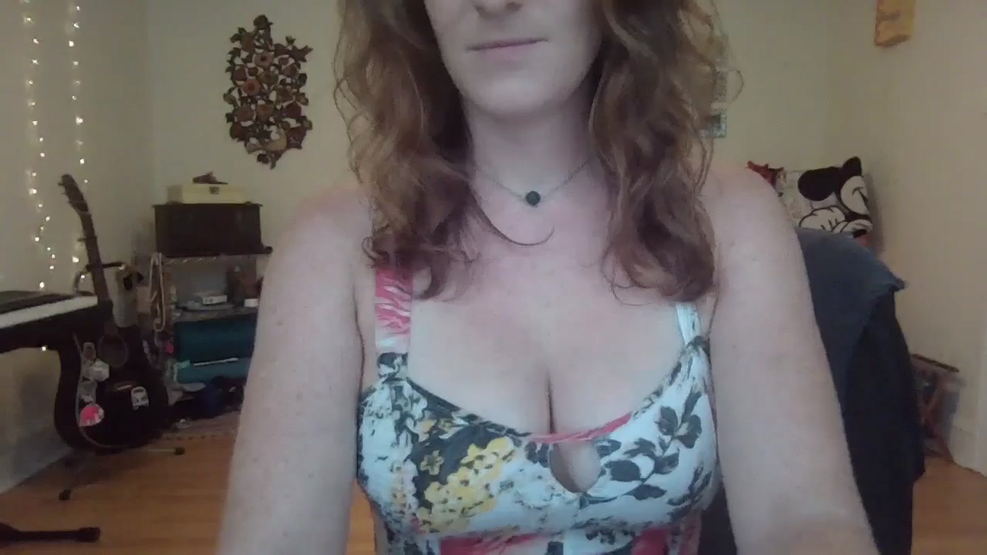 Gallery image thumbnail from EmmalineLime's myfreecams stream on, 07/27/2024, 23:26 image 7 of 20