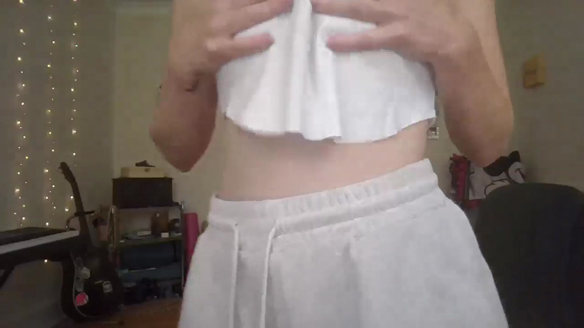 Gallery image thumbnail from EmmalineLime's myfreecams stream on, 07/30/2024, 21:20 image 19 of 20