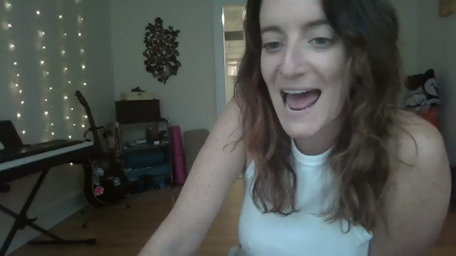 Gallery image thumbnail from EmmalineLime's myfreecams stream on, 07/30/2024, 22:59 image 17 of 20