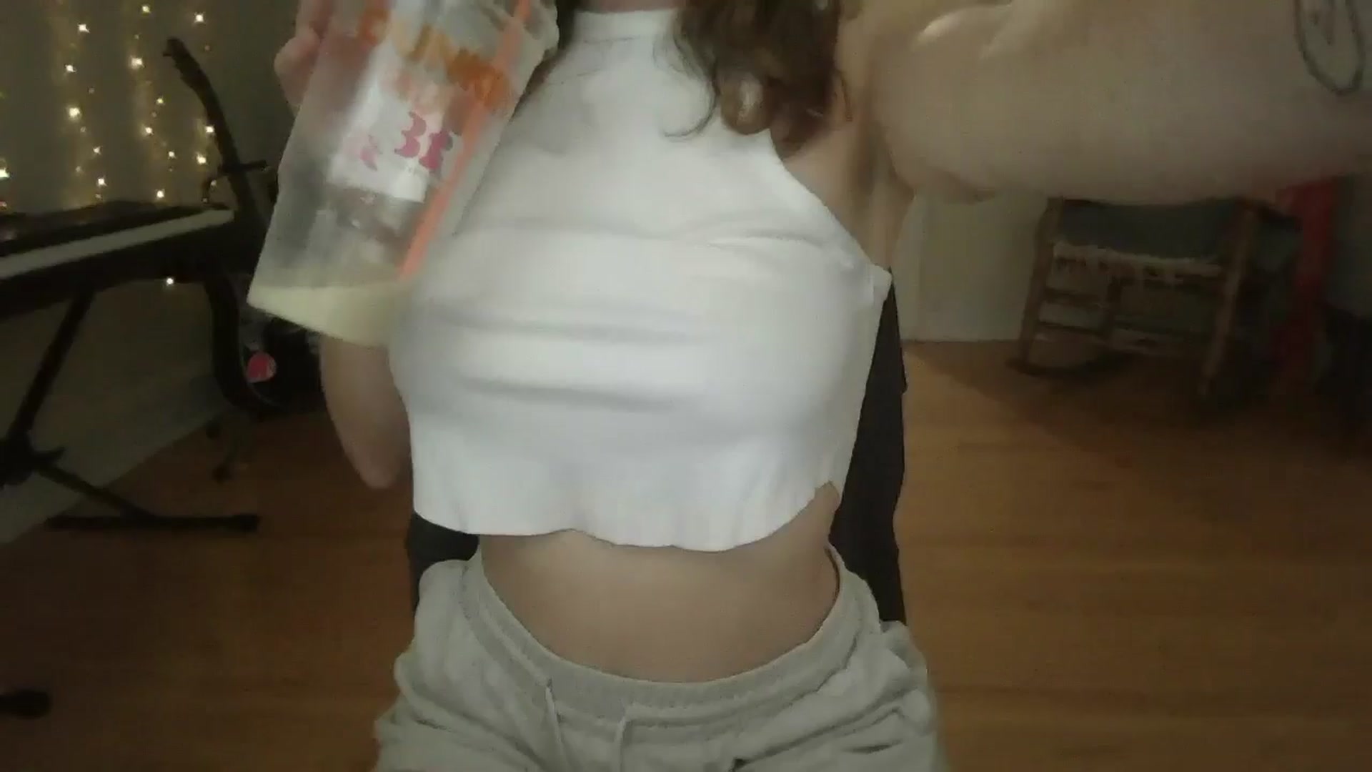Gallery image thumbnail from EmmalineLime's myfreecams stream on, 07/30/2024, 23:47 image 6 of 20