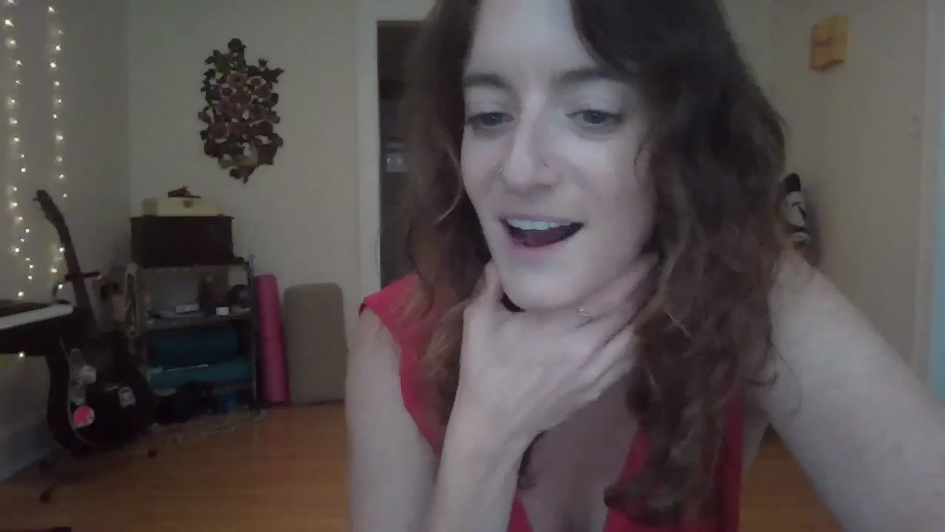 Gallery image thumbnail from EmmalineLime's myfreecams stream on, 08/02/2024, 23:14 image 5 of 20