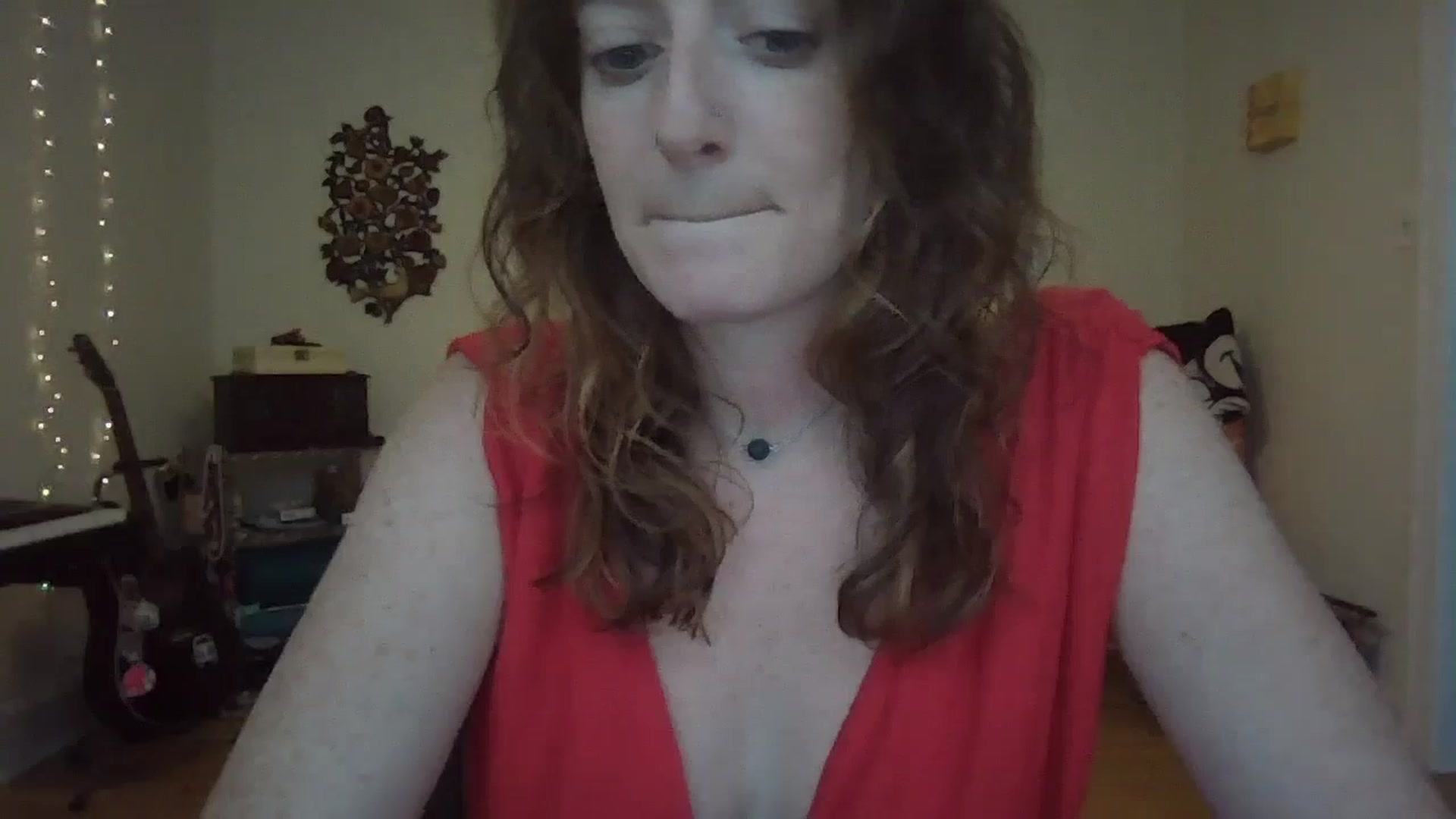 Gallery image thumbnail from EmmalineLime's myfreecams stream on, 08/02/2024, 23:14 image 16 of 20
