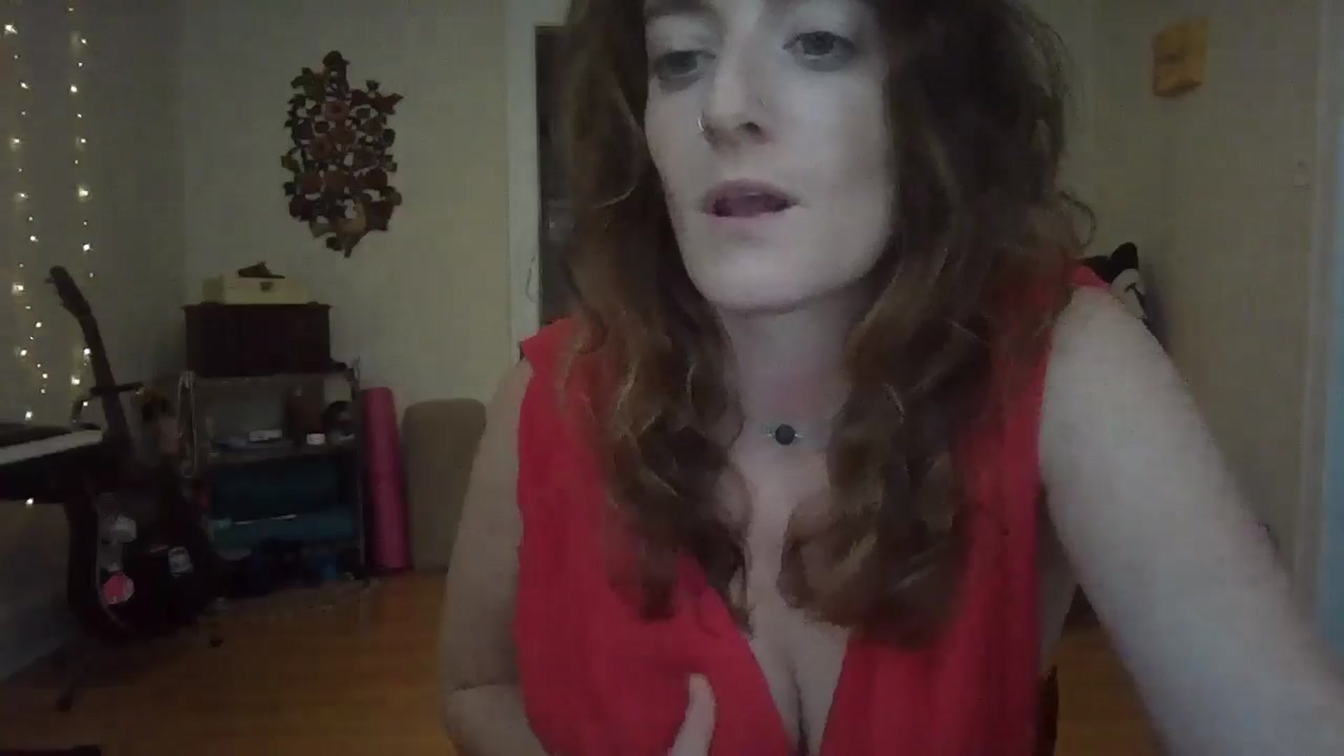 Gallery image thumbnail from EmmalineLime's myfreecams stream on, 08/02/2024, 23:14 image 2 of 20