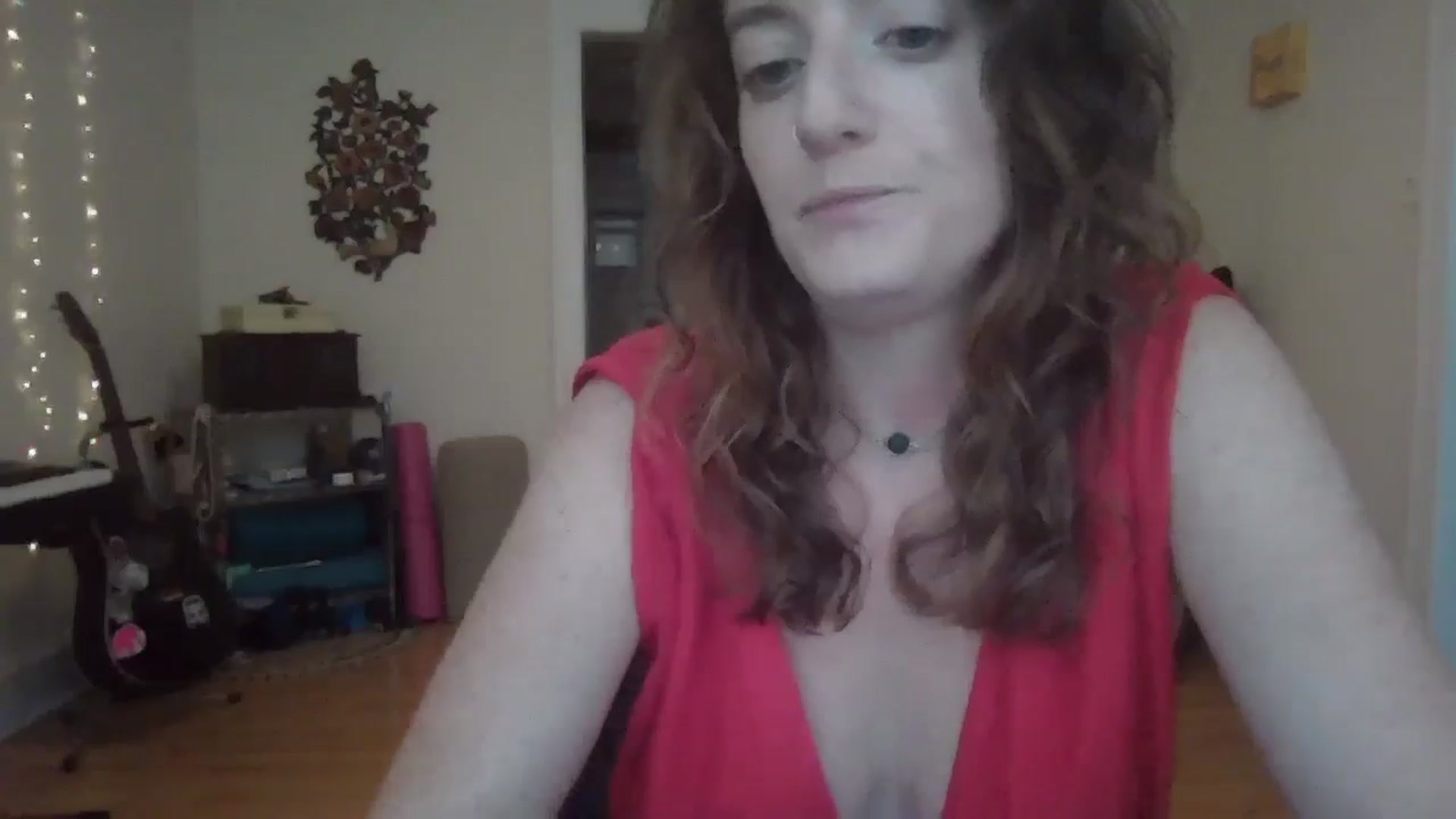 Gallery image thumbnail from EmmalineLime's myfreecams stream on, 08/02/2024, 23:14 image 3 of 20