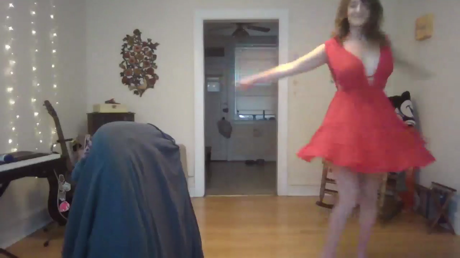 Gallery image thumbnail from EmmalineLime's myfreecams stream on, 08/02/2024, 23:14 image 12 of 20