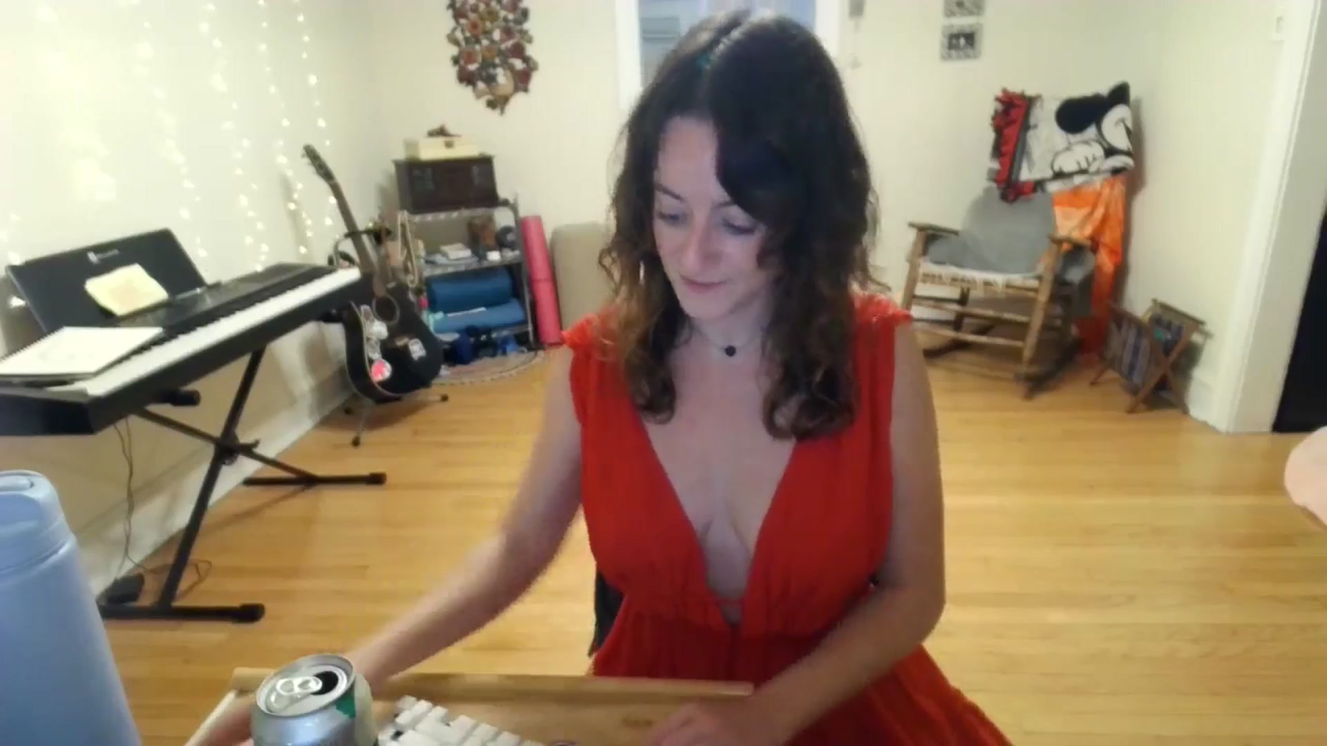 Gallery image thumbnail from EmmalineLime's myfreecams stream on, 08/03/2024, 02:16 image 10 of 20