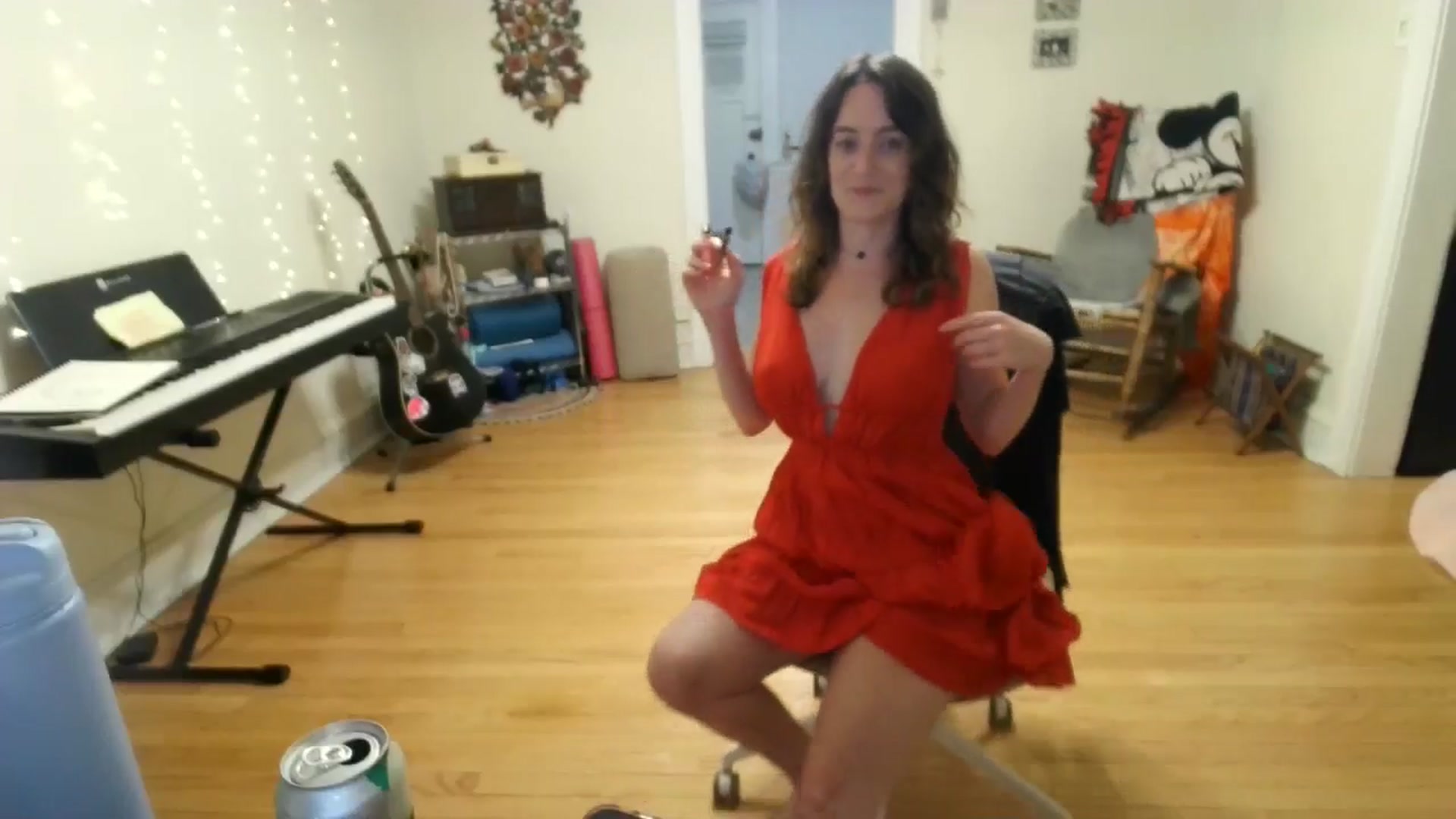 Gallery image thumbnail from EmmalineLime's myfreecams stream on, 08/03/2024, 02:16 image 9 of 20