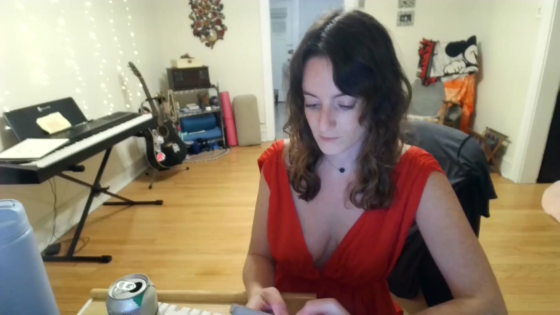 Gallery image thumbnail from EmmalineLime's myfreecams stream on, 08/03/2024, 02:16 image 1 of 20