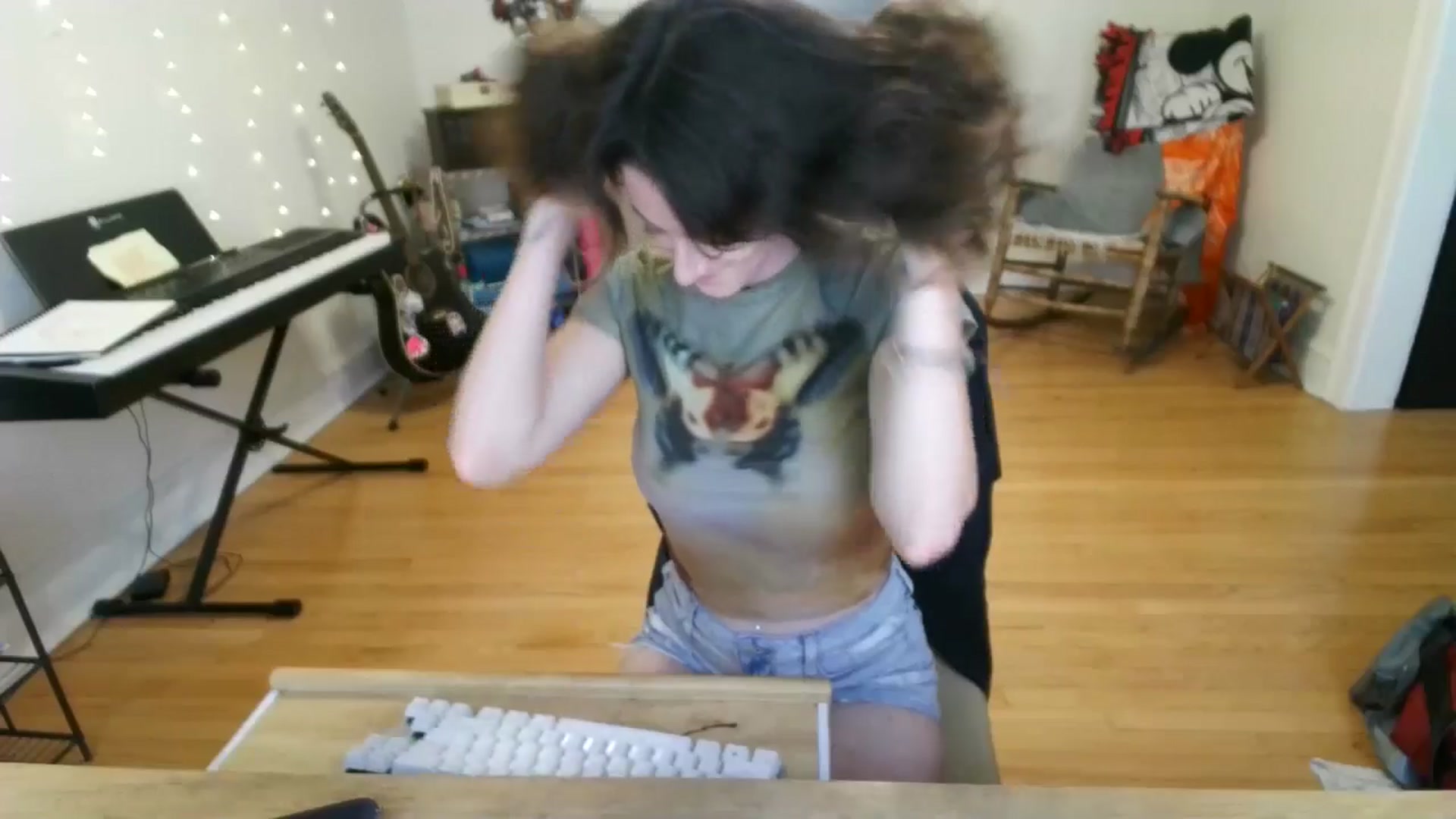 Gallery image thumbnail from EmmalineLime's myfreecams stream on, 08/29/2024, 21:41 image 3 of 20