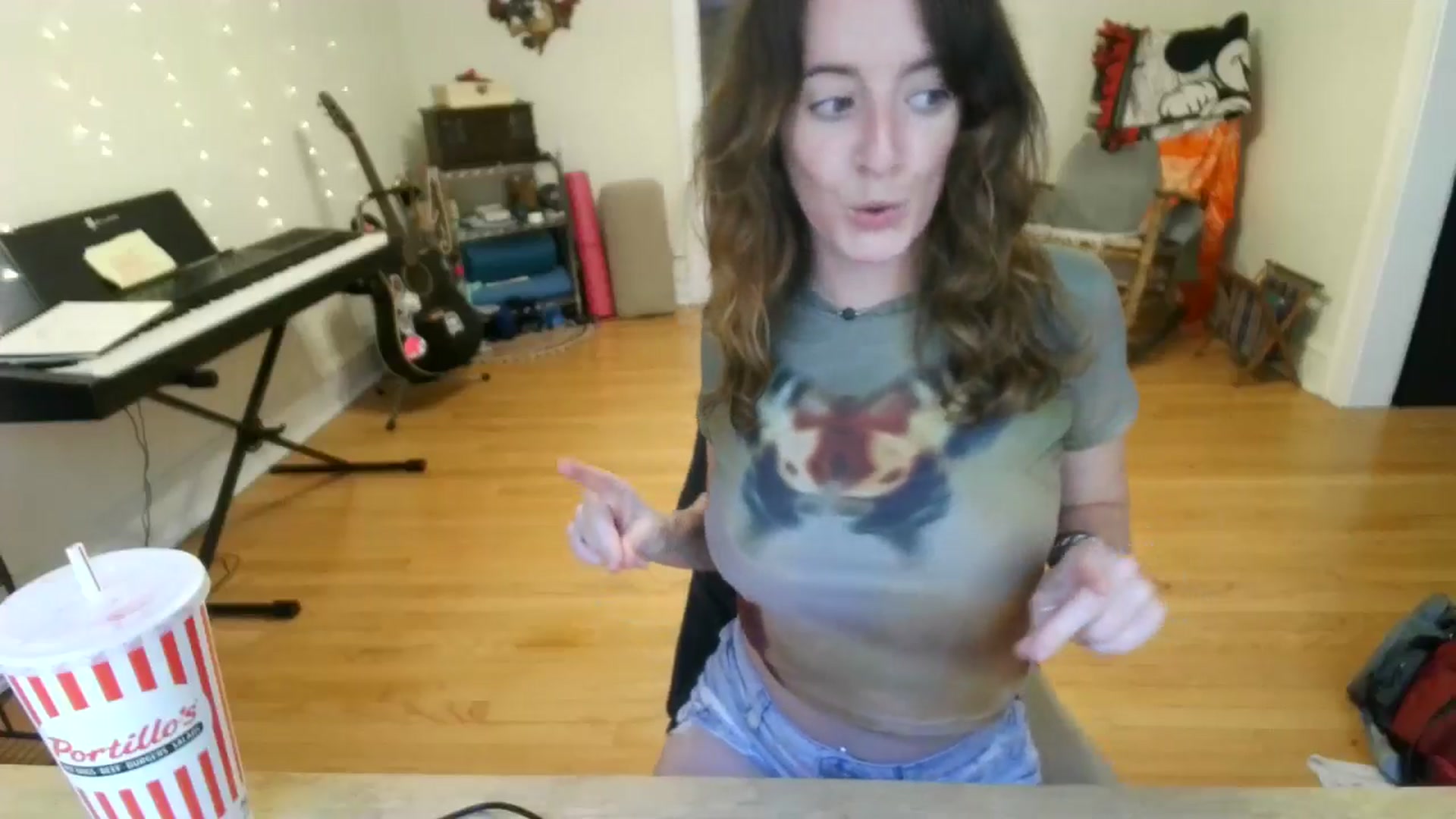 Gallery image thumbnail from EmmalineLime's myfreecams stream on, 08/29/2024, 21:41 image 15 of 20
