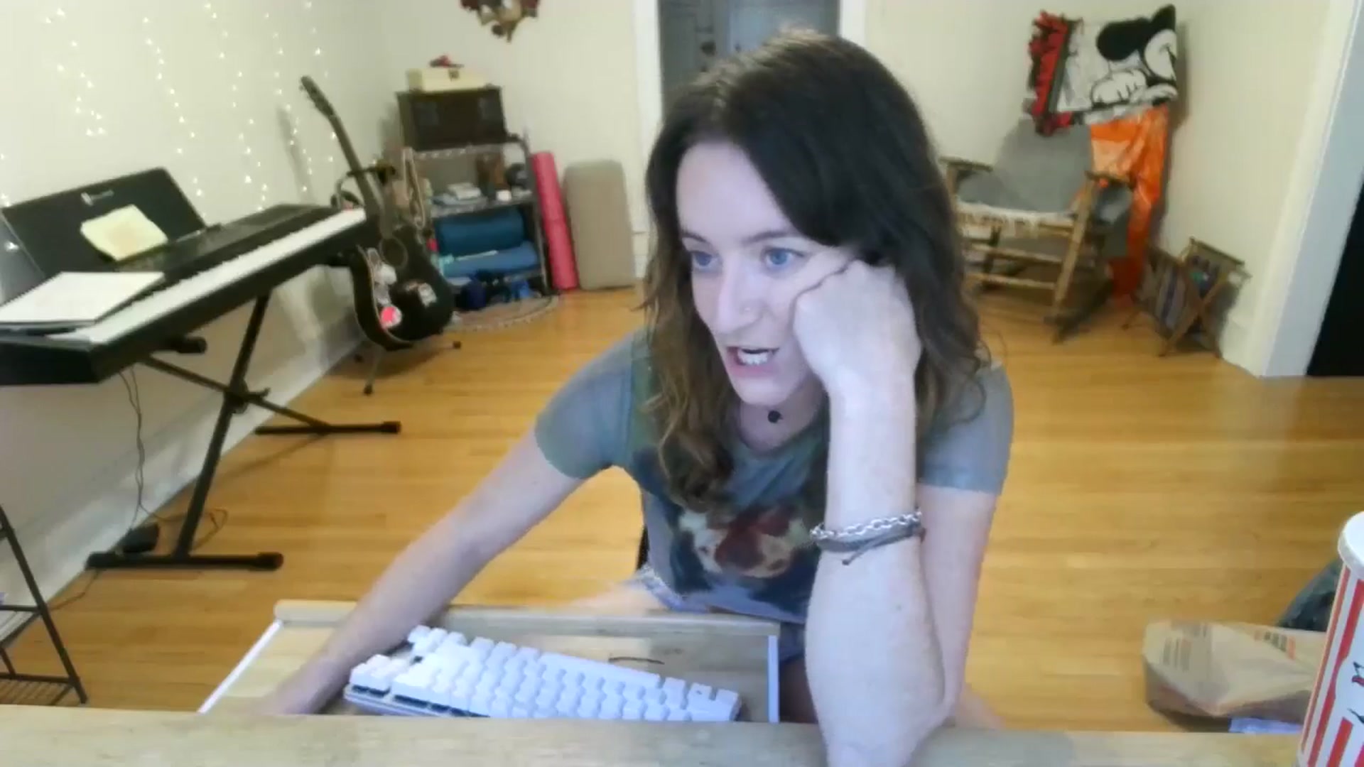Gallery image thumbnail from EmmalineLime's myfreecams stream on, 08/29/2024, 21:59 image 4 of 20