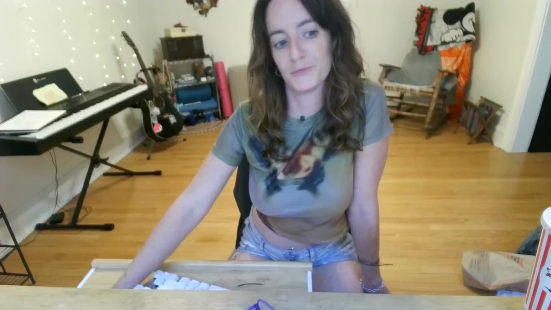 Gallery image thumbnail from EmmalineLime's myfreecams stream on, 08/29/2024, 21:59 image 2 of 20