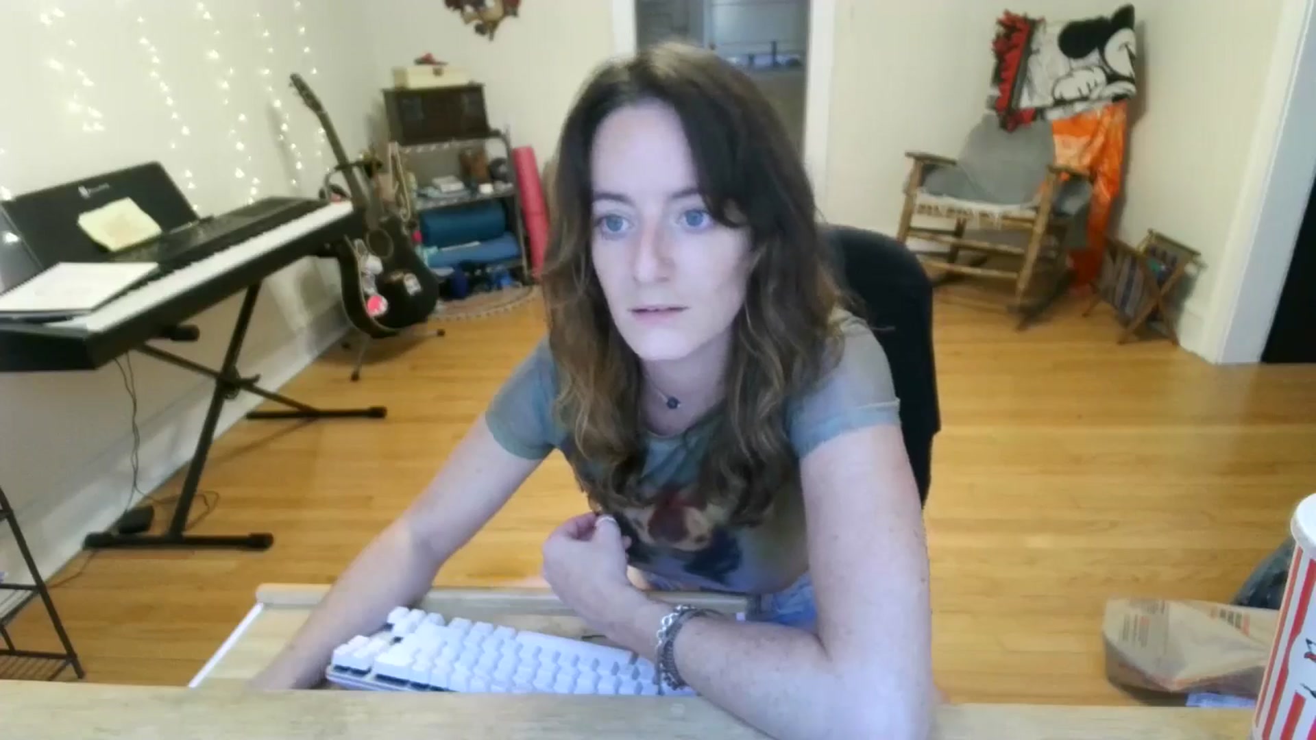 Gallery image thumbnail from EmmalineLime's myfreecams stream on, 08/29/2024, 21:59 image 6 of 20