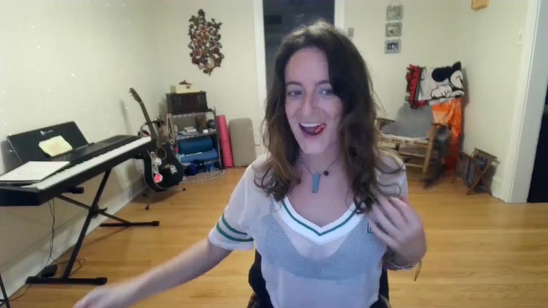 Gallery image thumbnail from EmmalineLime's myfreecams stream on, 08/30/2024, 23:47 image 3 of 20