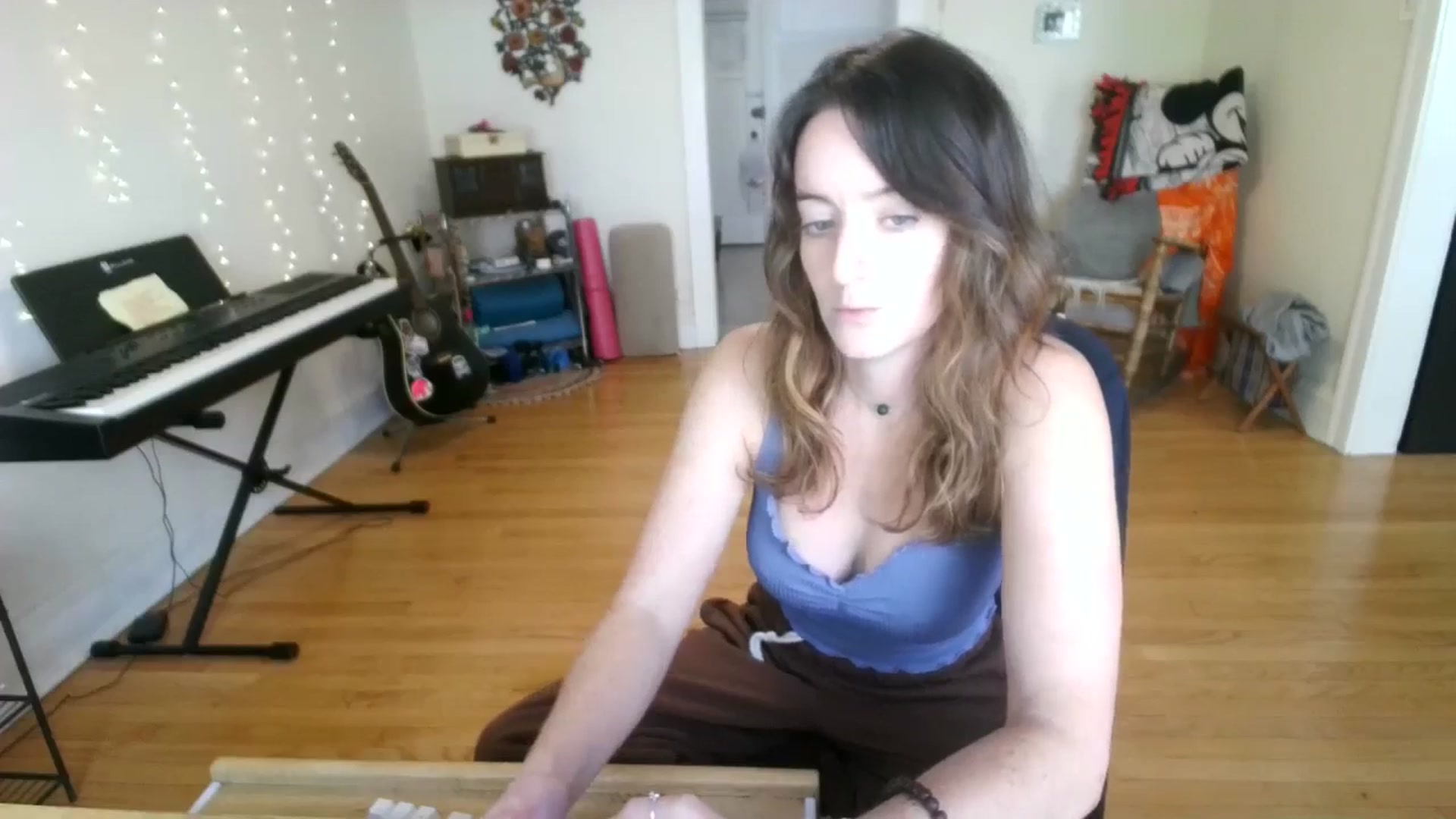 Gallery image thumbnail from EmmalineLime's myfreecams stream on, 09/07/2024, 22:38 image 4 of 20