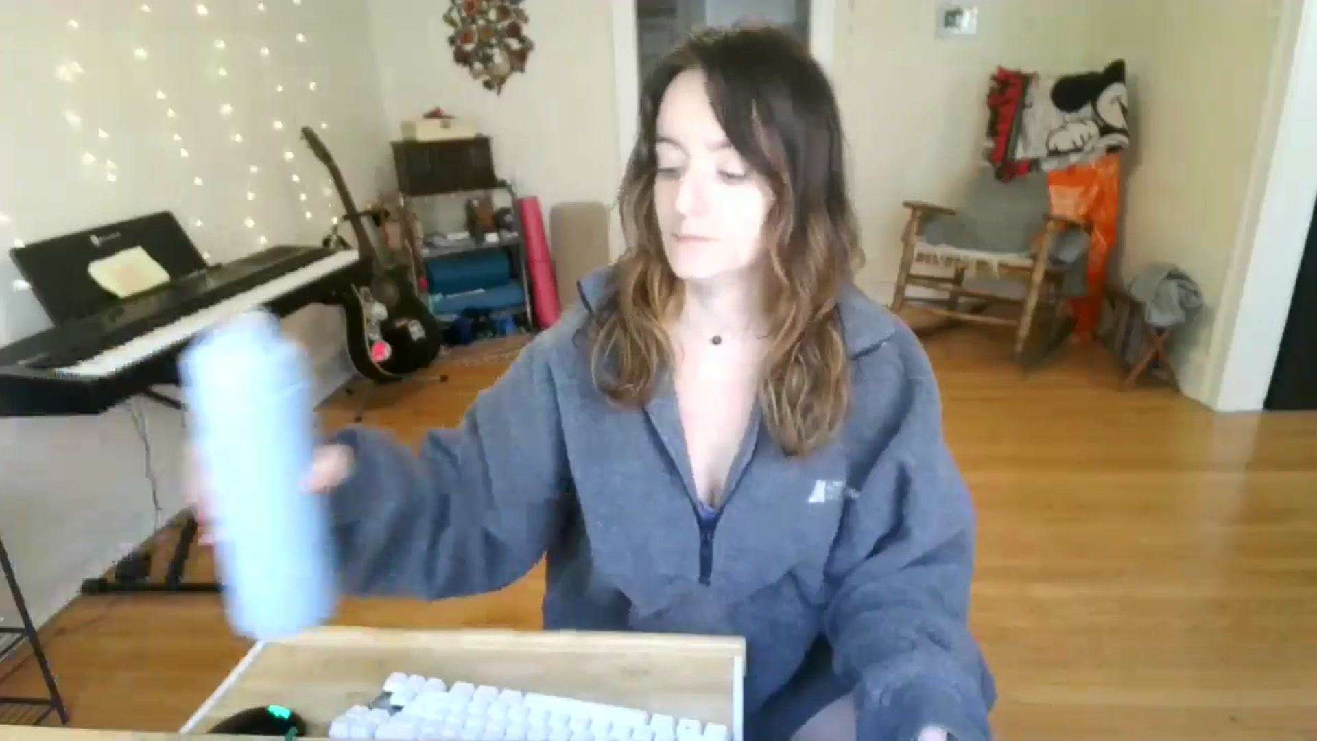 Gallery image thumbnail from EmmalineLime's myfreecams stream on, 09/08/2024, 16:22 image 16 of 20