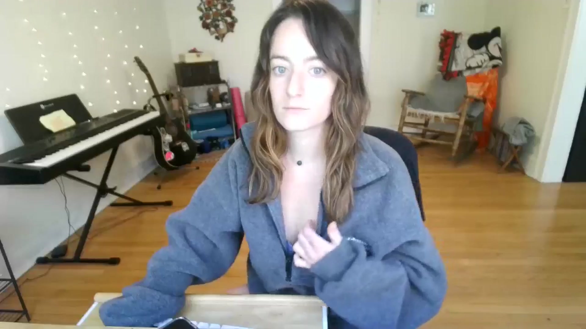 Gallery image thumbnail from EmmalineLime's myfreecams stream on, 09/08/2024, 16:22 image 12 of 20
