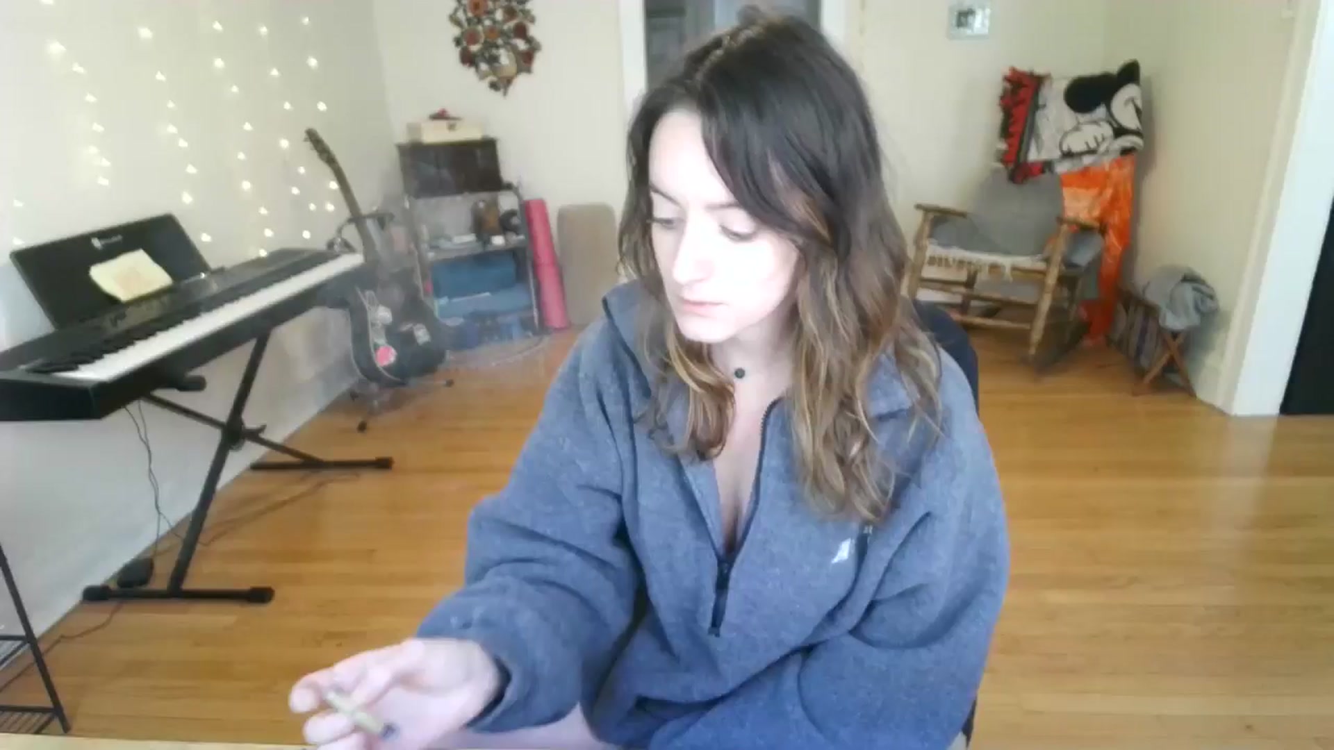 Gallery image thumbnail from EmmalineLime's myfreecams stream on, 09/08/2024, 16:22 image 1 of 20