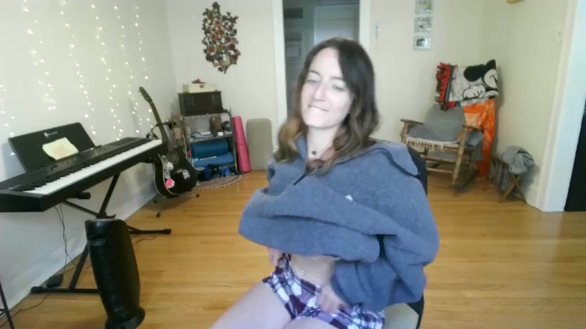 Gallery image thumbnail from EmmalineLime's myfreecams stream on, 09/08/2024, 19:28 image 10 of 20