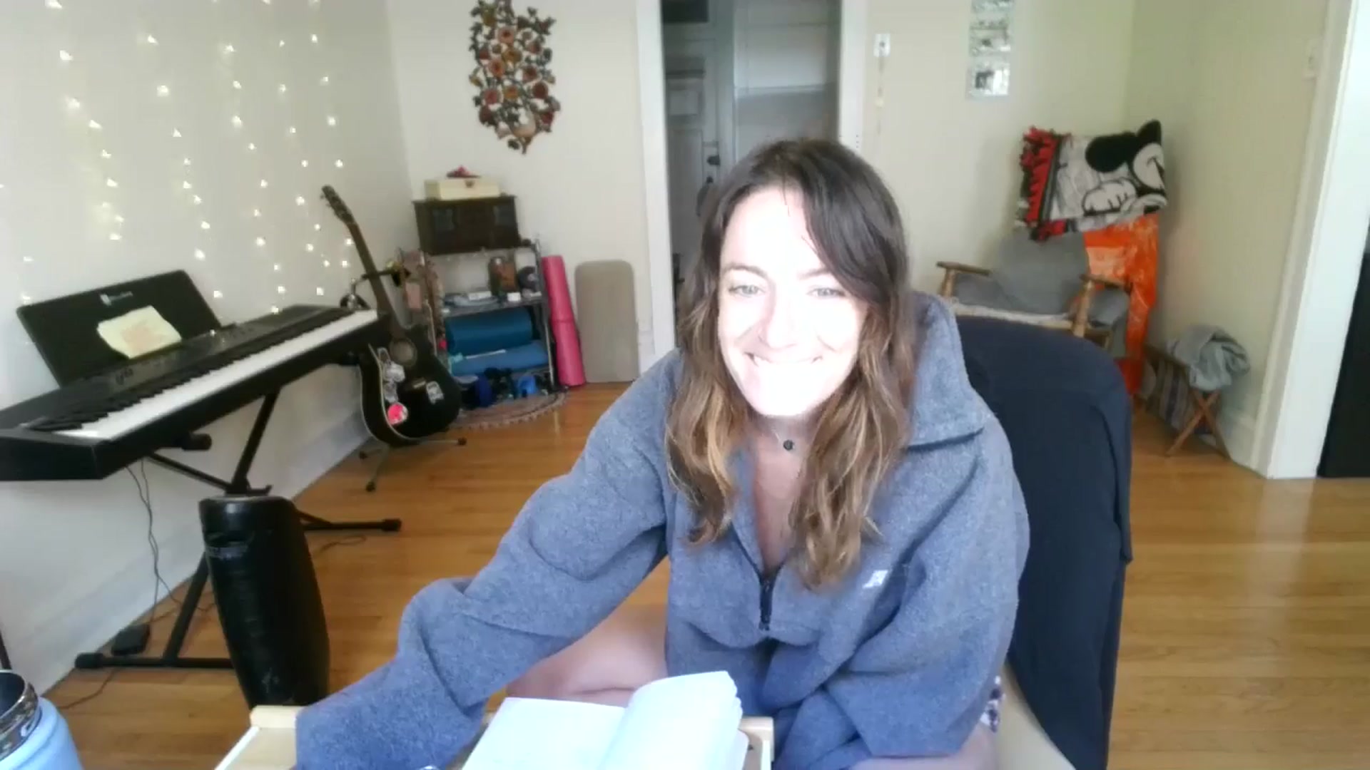 Gallery image thumbnail from EmmalineLime's myfreecams stream on, 09/08/2024, 19:28 image 3 of 20