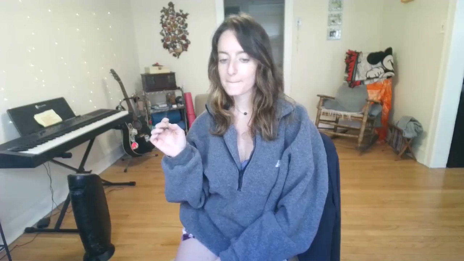 Gallery image thumbnail from EmmalineLime's myfreecams stream on, 09/08/2024, 19:28 image 6 of 20