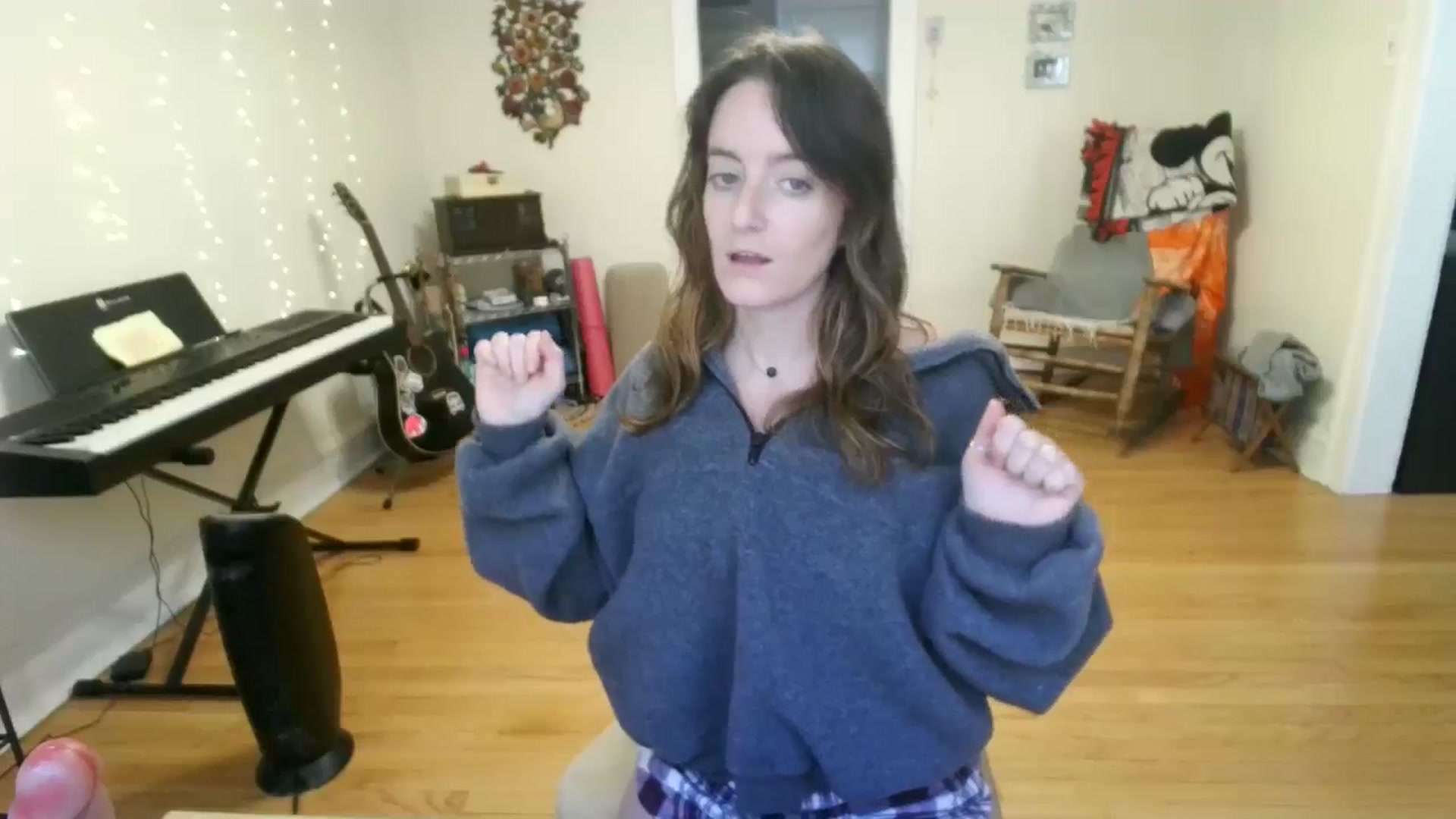 Gallery image thumbnail from EmmalineLime's myfreecams stream on, 09/08/2024, 20:39 image 7 of 20