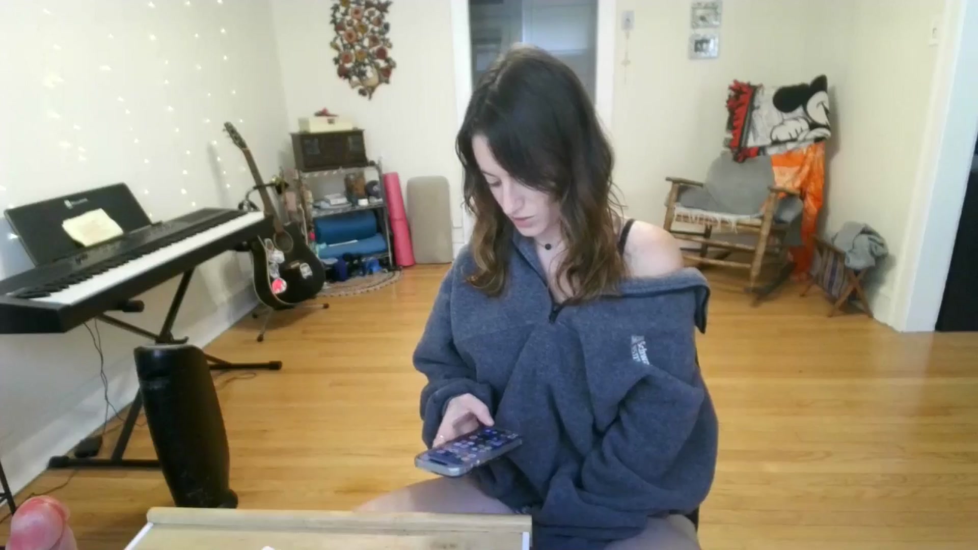 Gallery image thumbnail from EmmalineLime's myfreecams stream on, 09/08/2024, 20:39 image 19 of 20