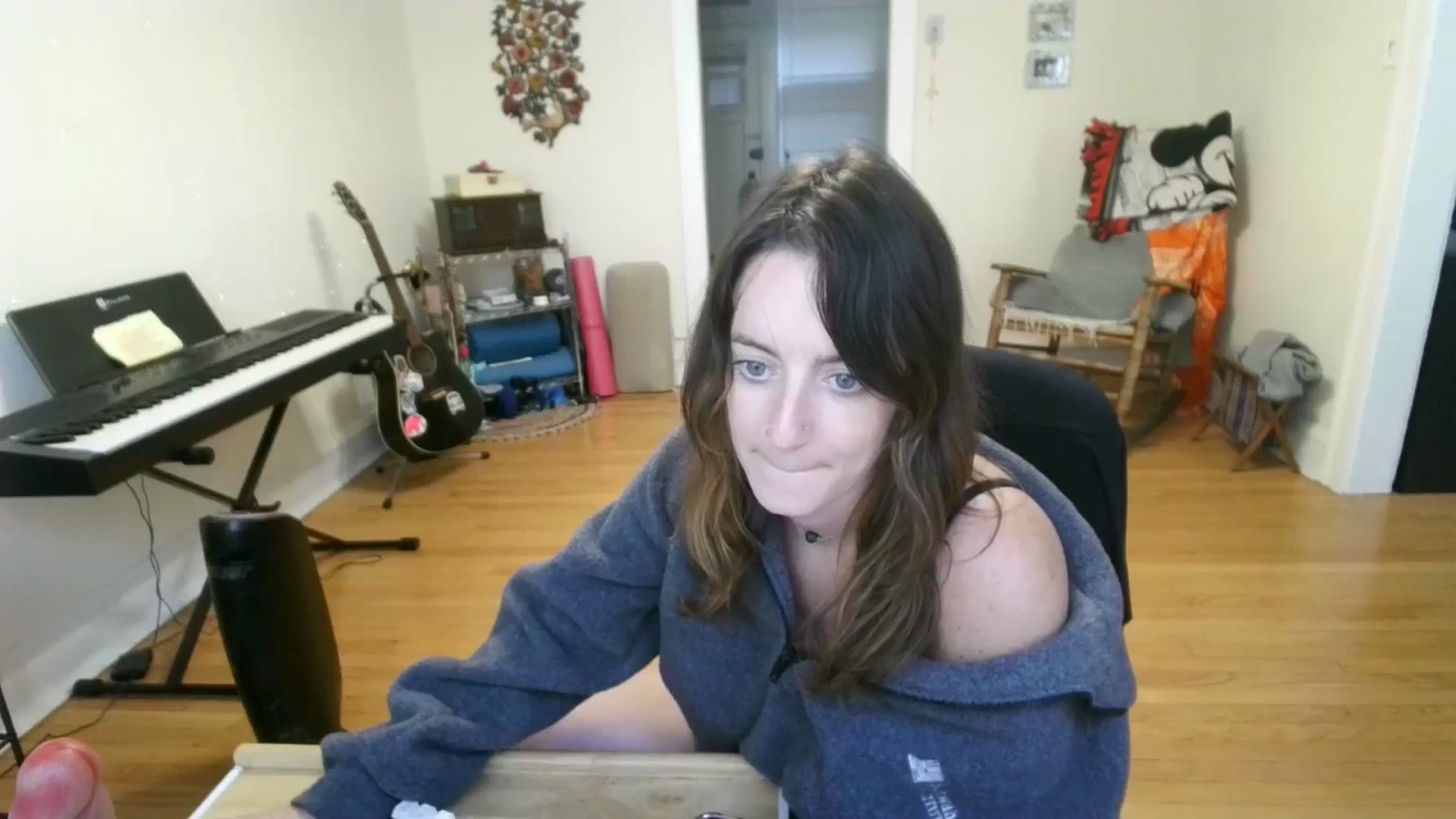 Gallery image thumbnail from EmmalineLime's myfreecams stream on, 09/08/2024, 20:39 image 18 of 20