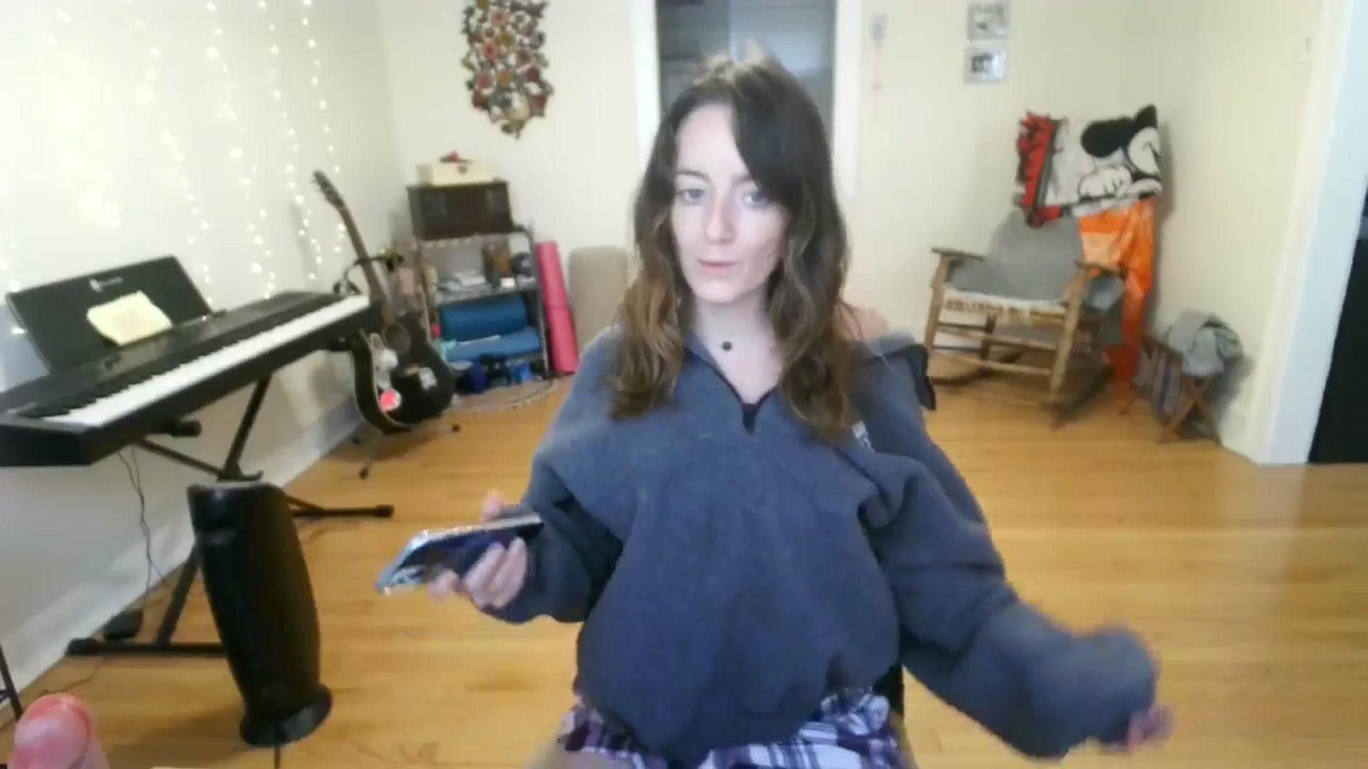 Gallery image thumbnail from EmmalineLime's myfreecams stream on, 09/08/2024, 20:39 image 13 of 20
