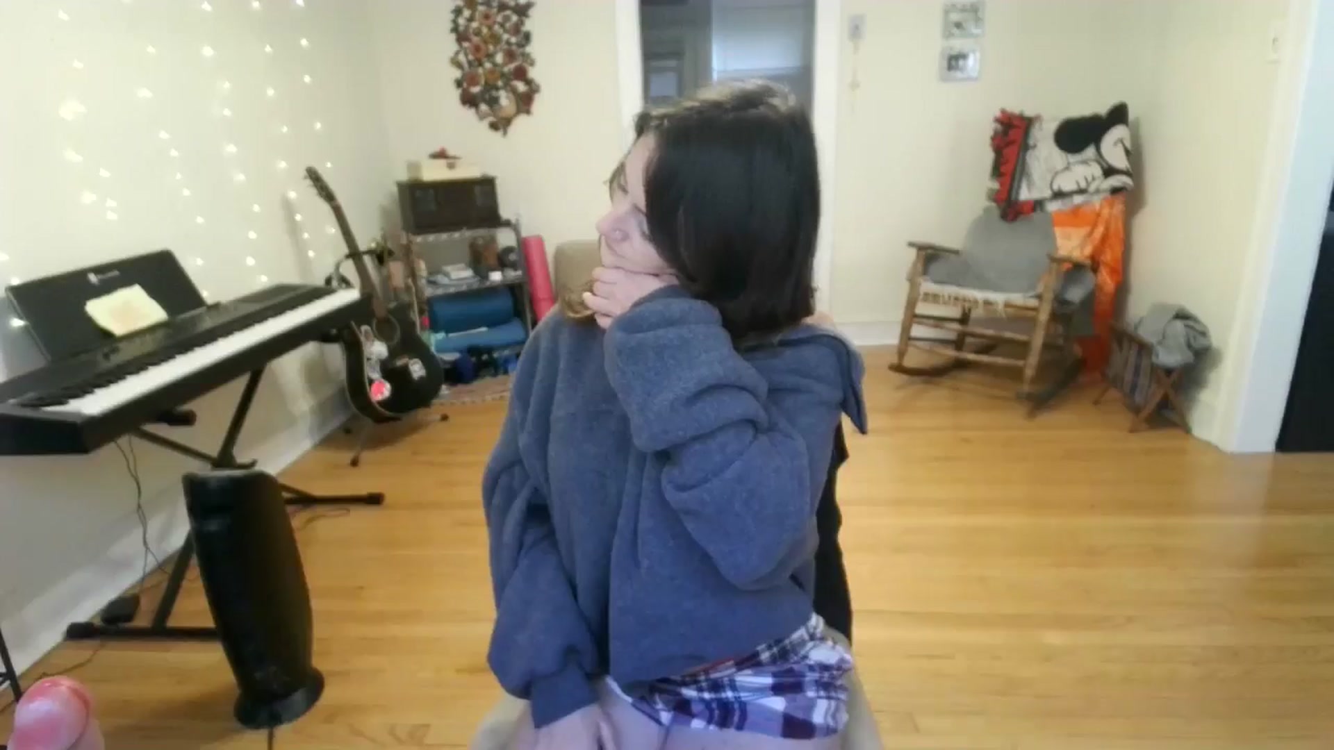 Gallery image thumbnail from EmmalineLime's myfreecams stream on, 09/08/2024, 20:39 image 11 of 20