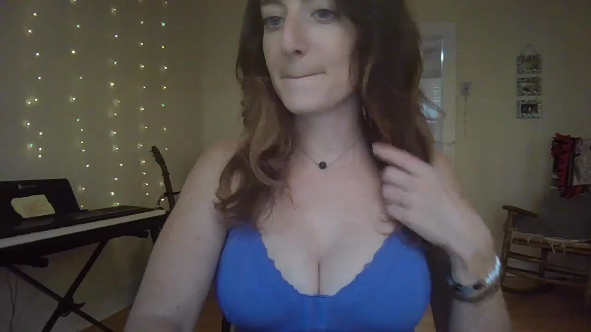 Gallery image thumbnail from EmmalineLime's myfreecams stream on, 09/15/2024, 20:58 image 4 of 20