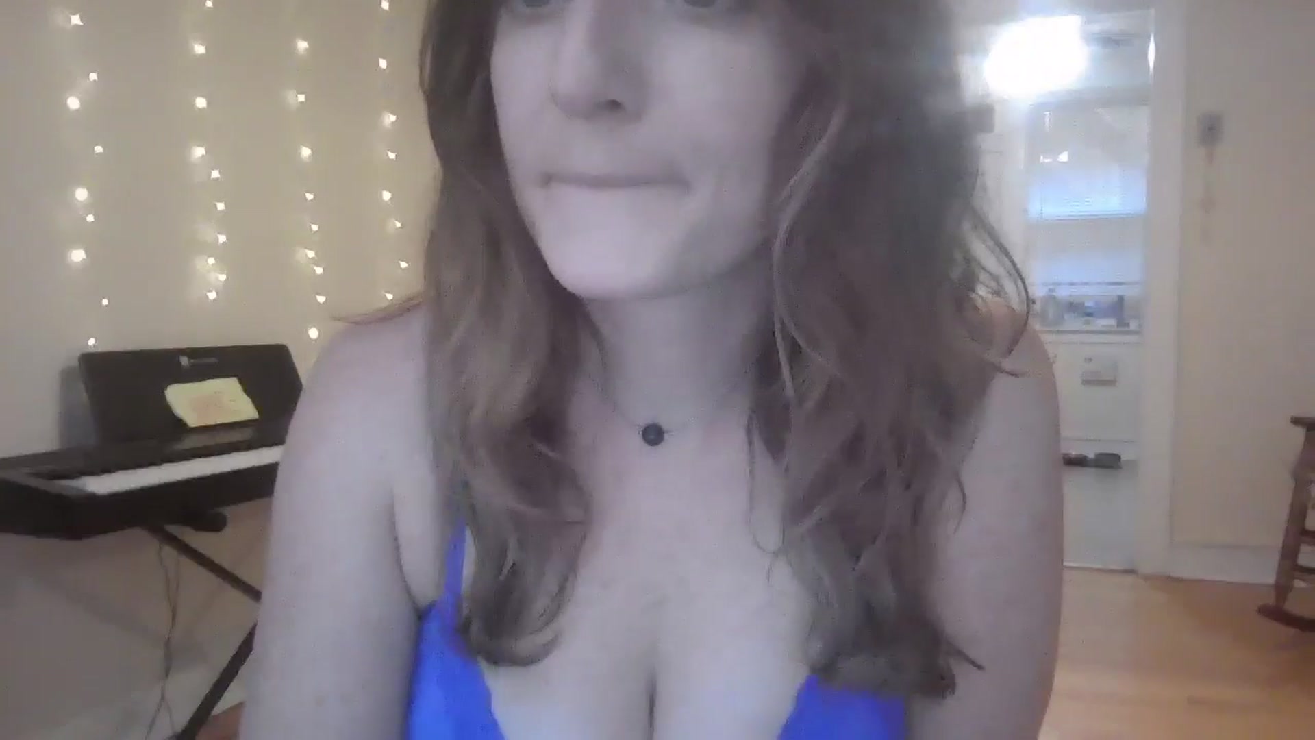 Gallery image thumbnail from EmmalineLime's myfreecams stream on, 09/15/2024, 22:14 image 5 of 20