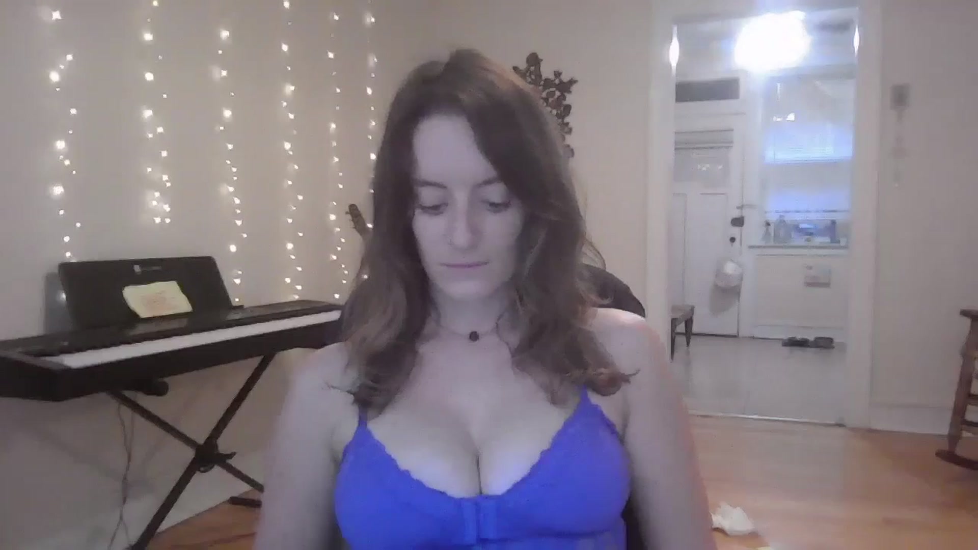 Gallery image thumbnail from EmmalineLime's myfreecams stream on, 09/15/2024, 22:14 image 6 of 20