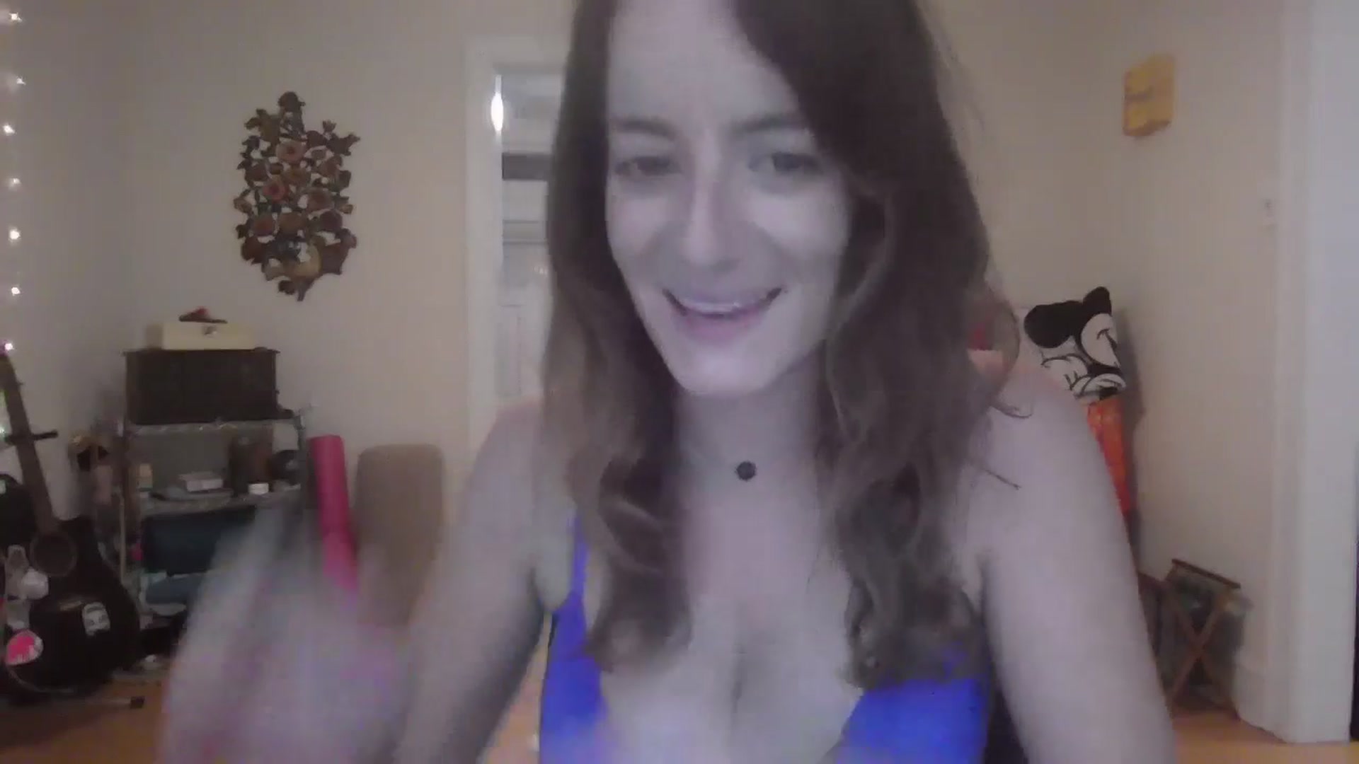 Gallery image thumbnail from EmmalineLime's myfreecams stream on, 09/15/2024, 22:14 image 3 of 20