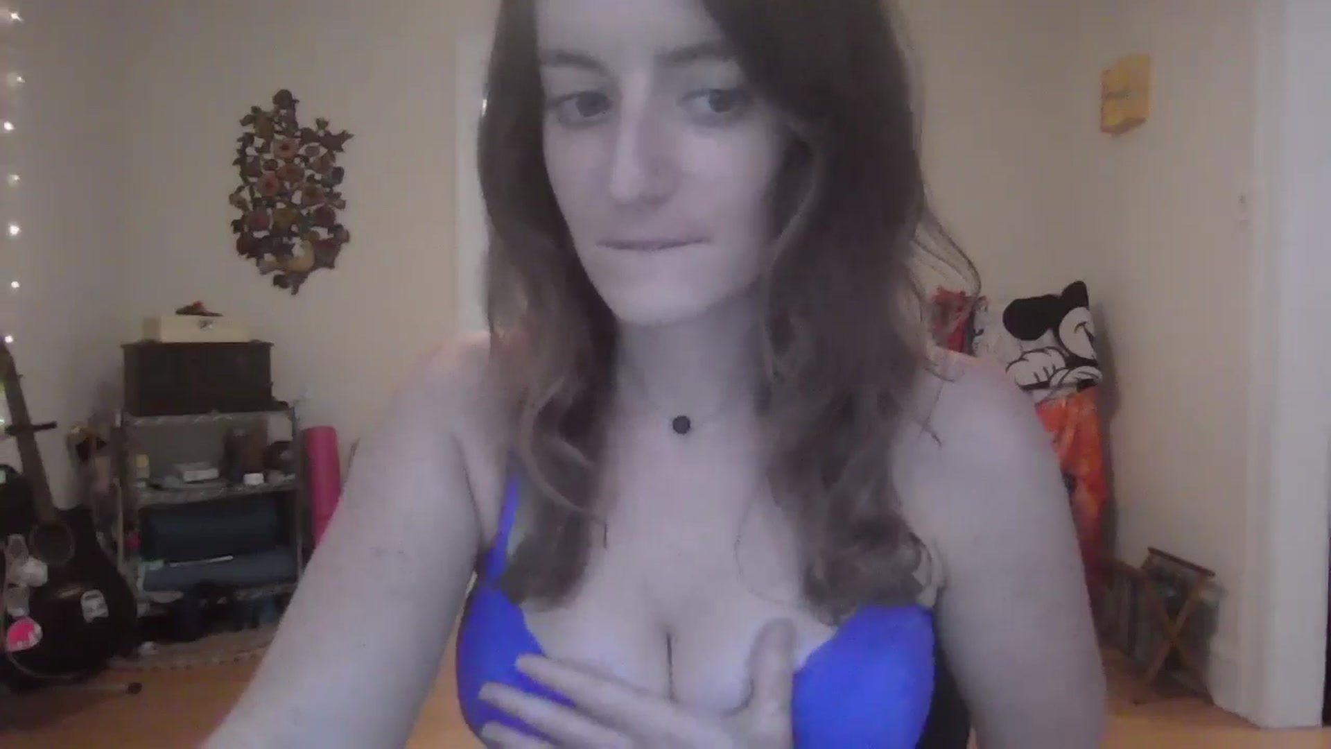 Gallery image thumbnail from EmmalineLime's myfreecams stream on, 09/15/2024, 22:14 image 2 of 20