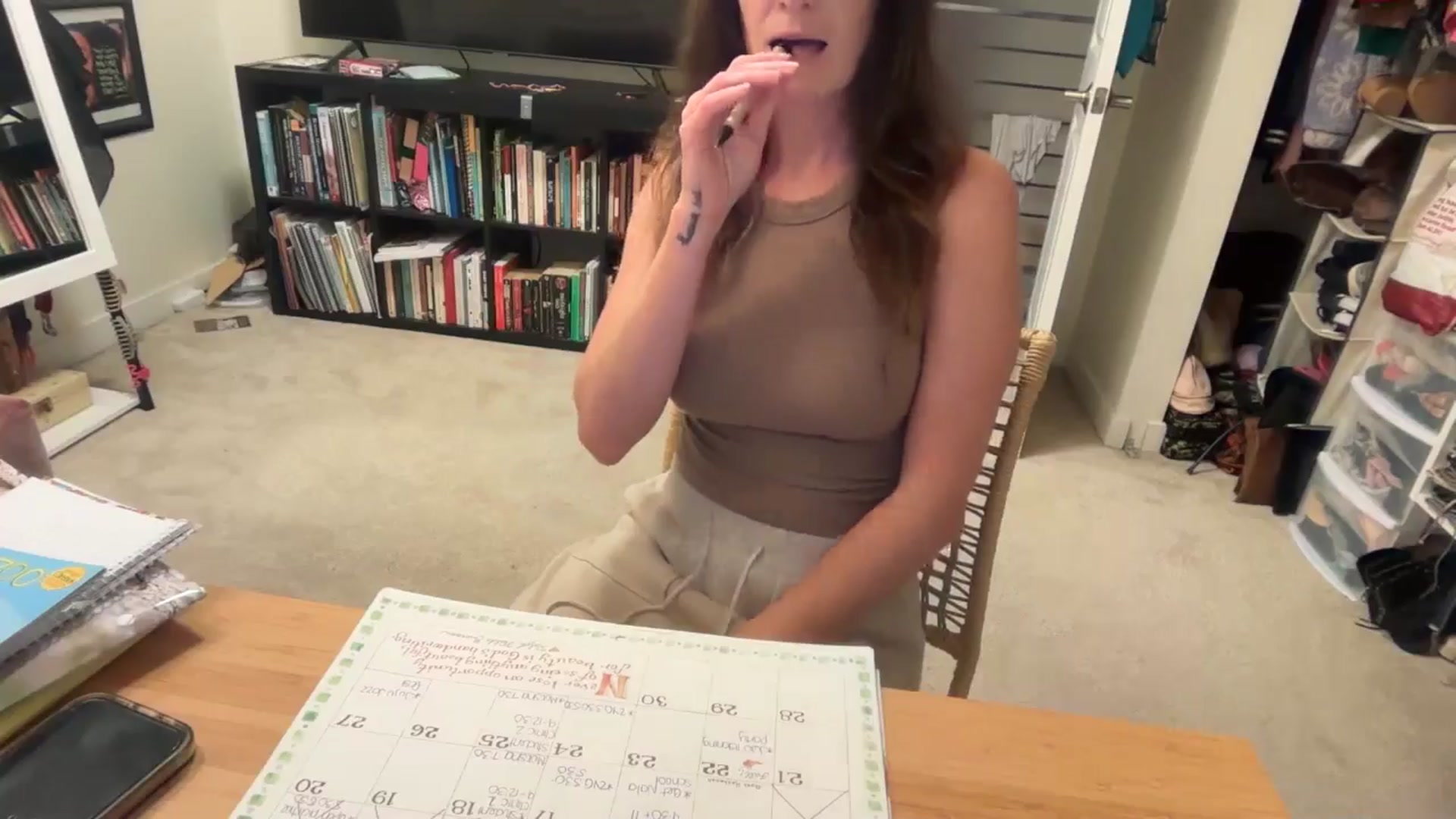 Gallery image thumbnail from EmmalineLime's myfreecams stream on, 09/16/2025, 24:29 image 4 of 20