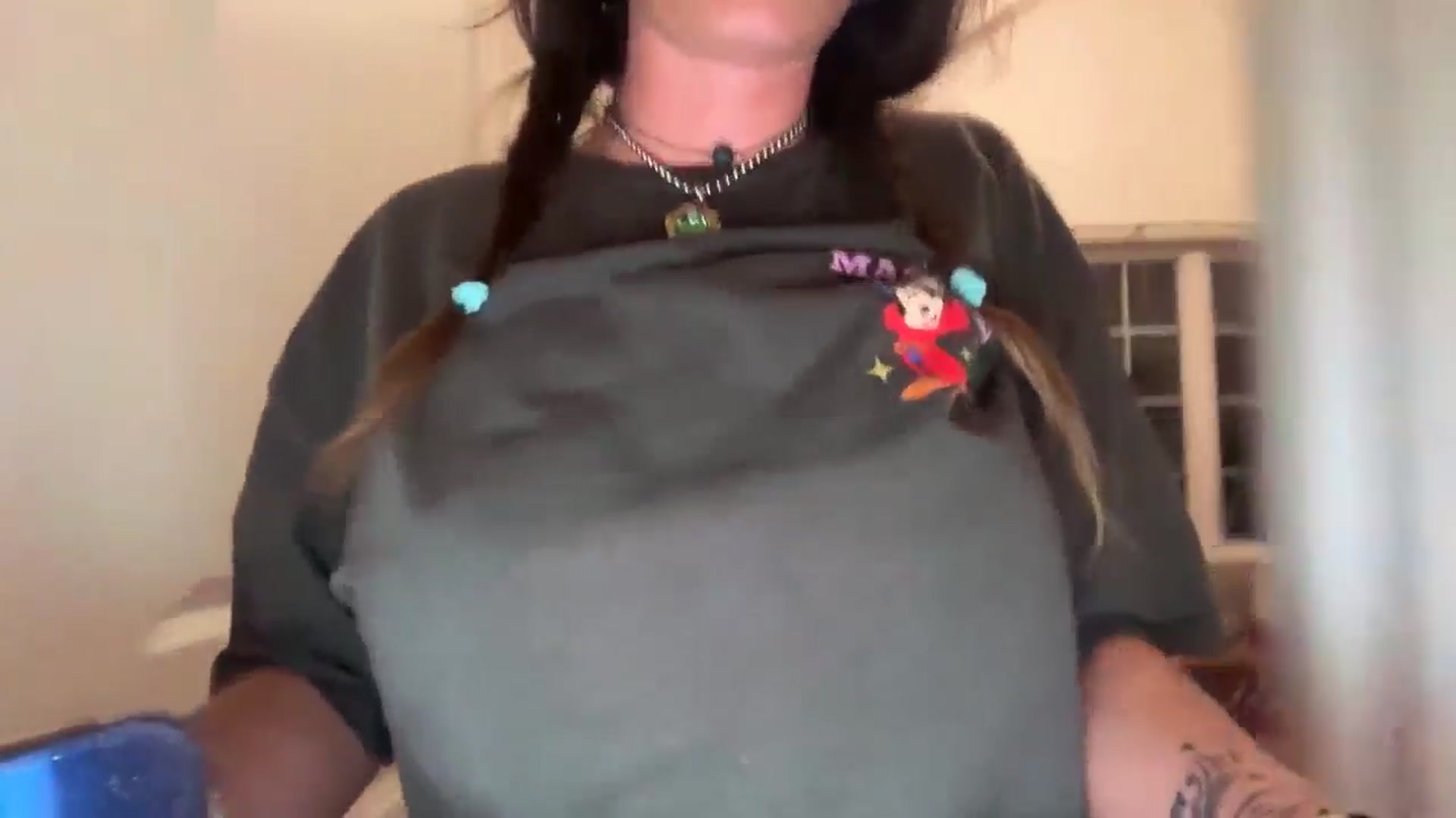 Gallery image thumbnail from EmmalineLime's myfreecams stream on, 10/06/2025, 04:45 image 8 of 20