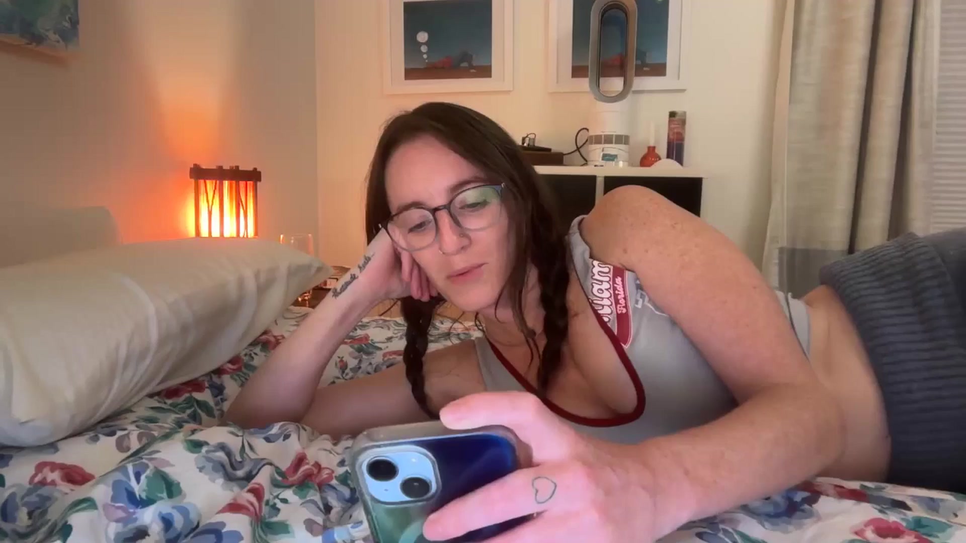 Gallery image thumbnail from EmmalineLime's myfreecams stream on, 10/11/2025, 02:08 image 19 of 20