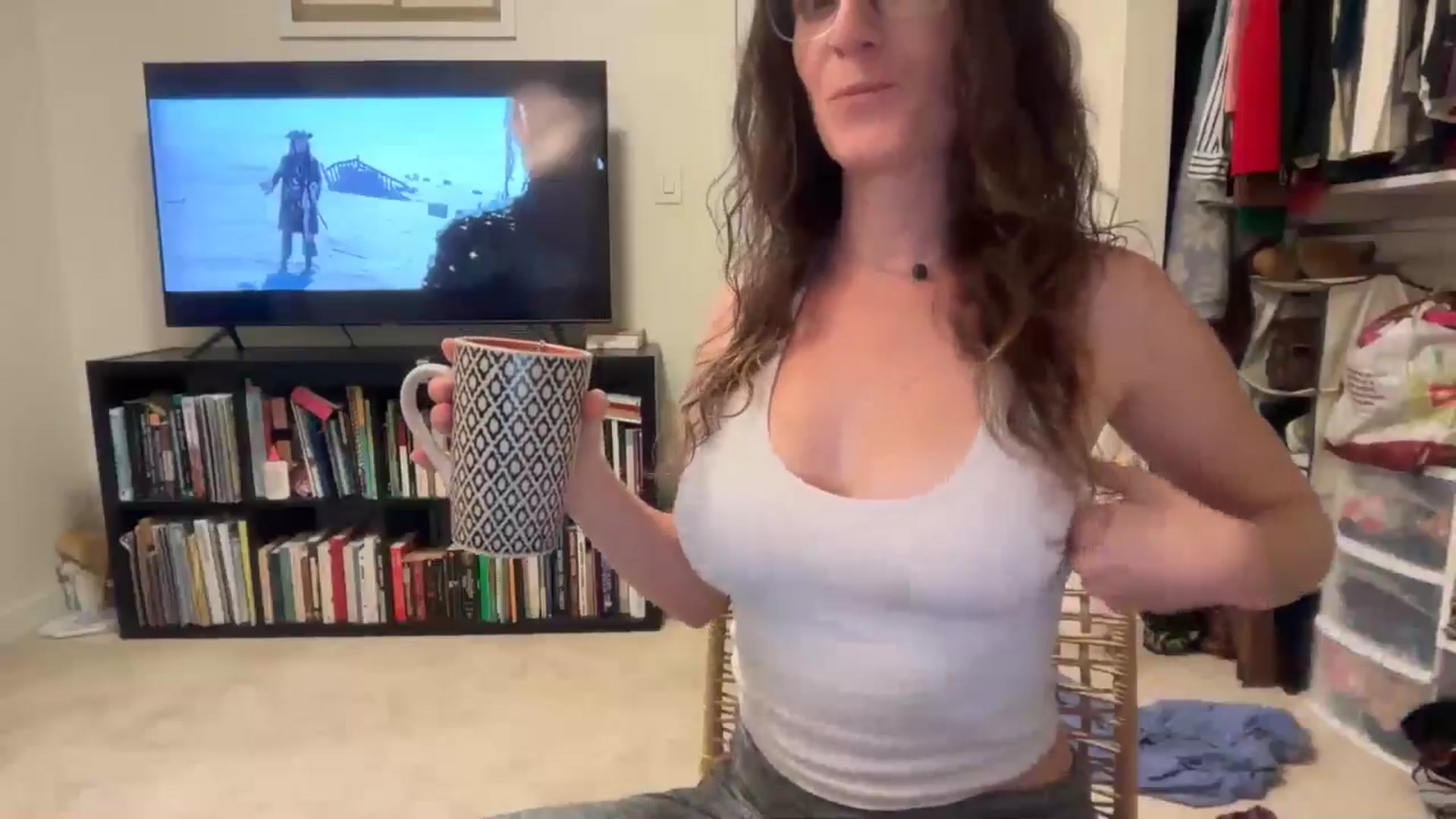 Gallery image thumbnail from EmmalineLime's myfreecams stream on, 10/14/2025, 03:25 image 4 of 20
