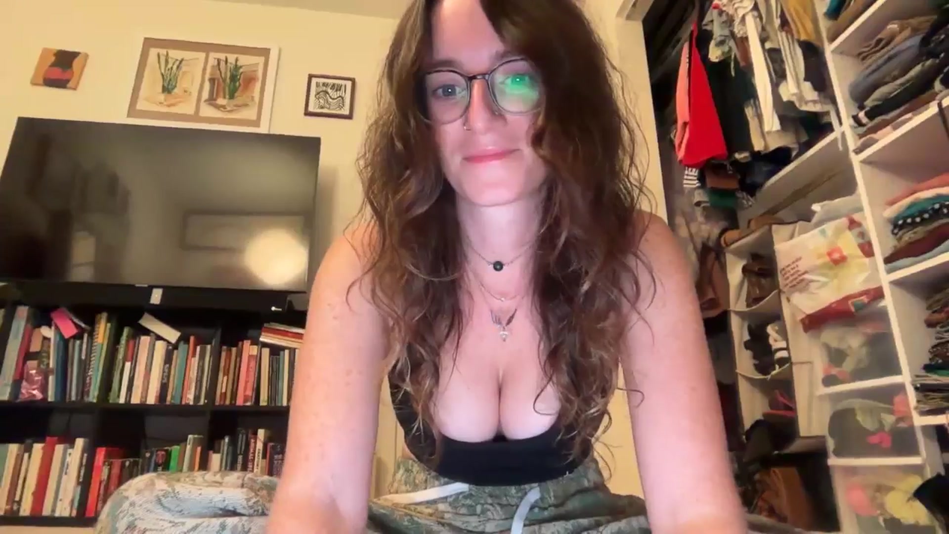 Gallery image thumbnail from EmmalineLime's myfreecams stream on, 10/19/2025, 08:24 image 9 of 20
